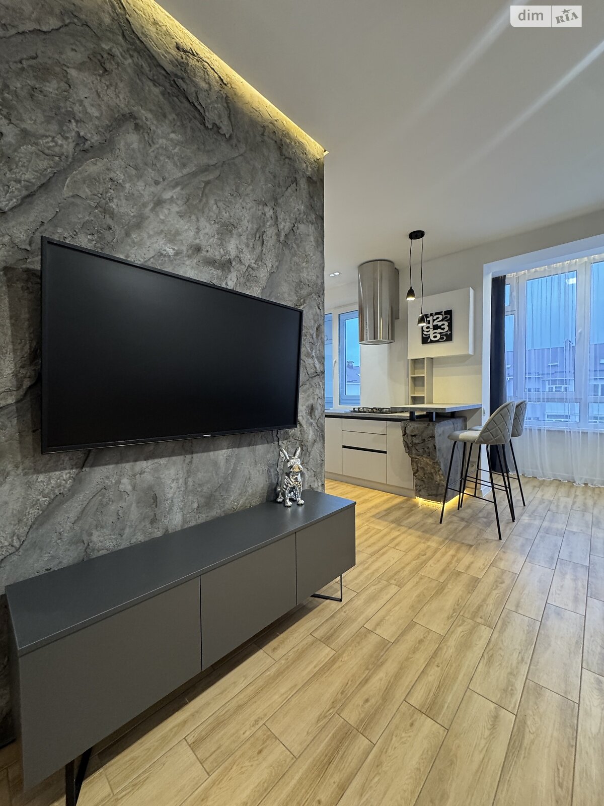 Продаж трикімнатної квартири в Хмельницькому, на вул. Нижня Берегова, район Заріччя фото 1 Продаж трикімнатної квартири в Хмельницькому, на вул. Нижня Берегова, район Заріччя фото 1