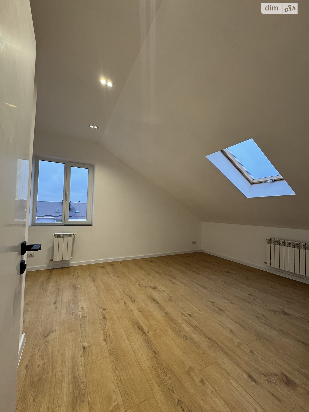 Продаж трикімнатної квартири в Хмельницькому, на вул. Нижня Берегова, район Заріччя фото 1 Продаж трикімнатної квартири в Хмельницькому, на вул. Нижня Берегова, район Заріччя фото 1