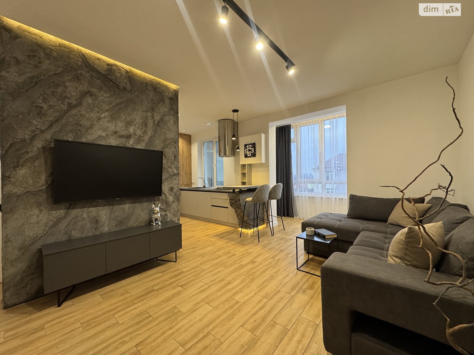 Продаж трикімнатної квартири в Хмельницькому, на вул. Нижня Берегова, район Заріччя фото 1 Продаж трикімнатної квартири в Хмельницькому, на вул. Нижня Берегова, район Заріччя фото 1