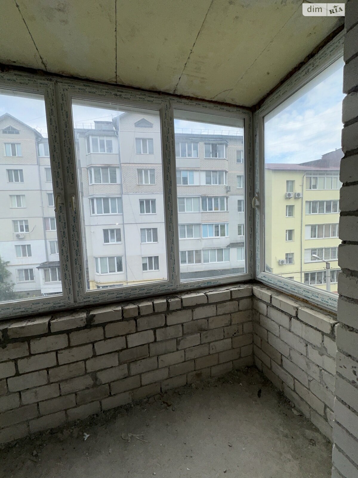 Продаж трикімнатної квартири в Хмельницькому, на вул. Степана Бандери, район Заріччя фото 1 Продаж трикімнатної квартири в Хмельницькому, на вул. Степана Бандери, район Заріччя фото 1