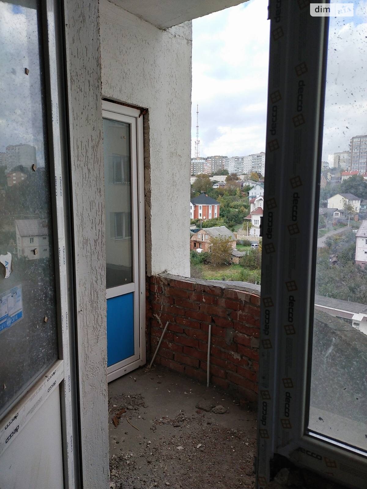 Продаж трикімнатної квартири в Хмельницькому, на вул. Степана Бандери 7/1, район Заріччя фото 1