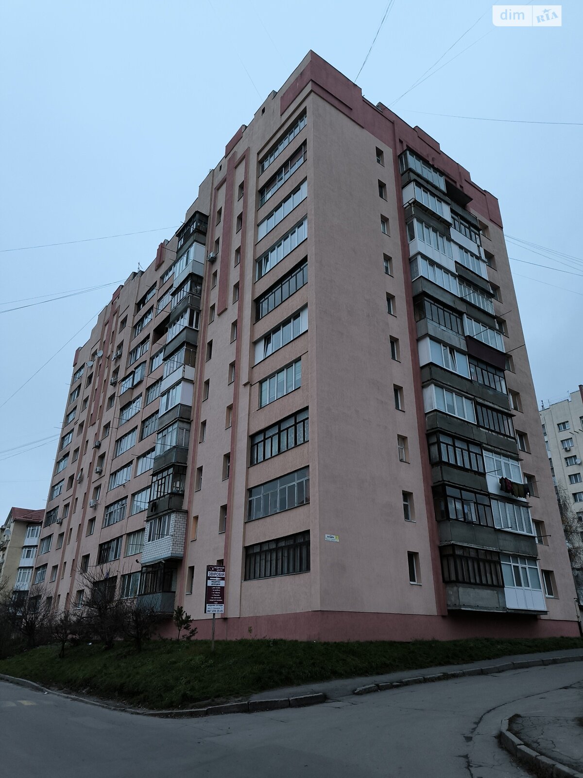 Продажа трехкомнатной квартиры в Хмельницком, на ул. Степана Бандеры 5, район Заречье фото 1