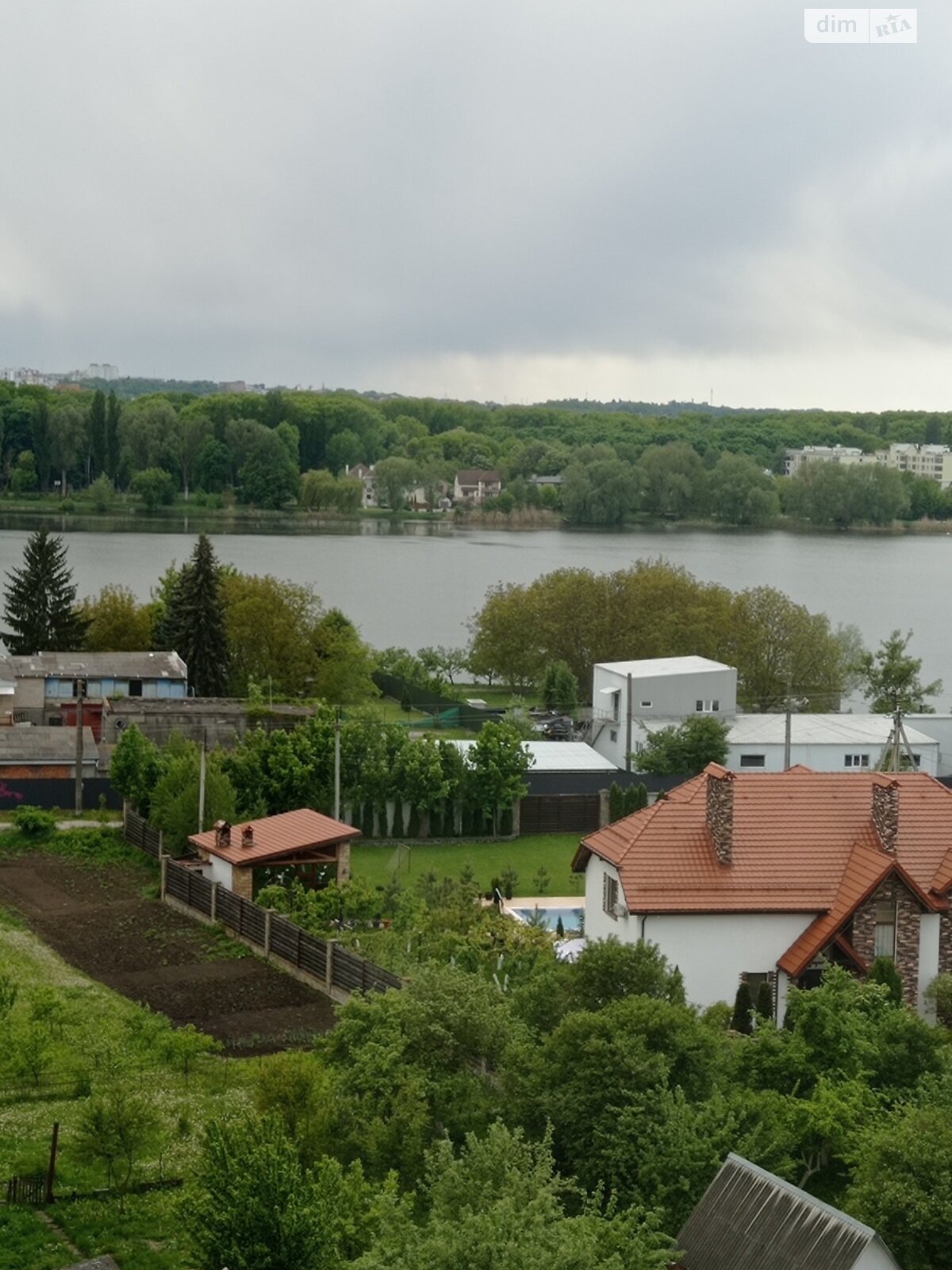 Продаж двокімнатної квартири в Хмельницькому, на вул. Зарічанська, район Виставка фото 1 Продаж двокімнатної квартири в Хмельницькому, на вул. Зарічанська, район Виставка фото 1