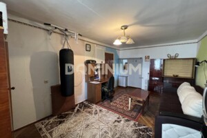 Продажа однокомнатной квартиры в Хусте, на ул. Академика Пирогова 27А, фото 2
