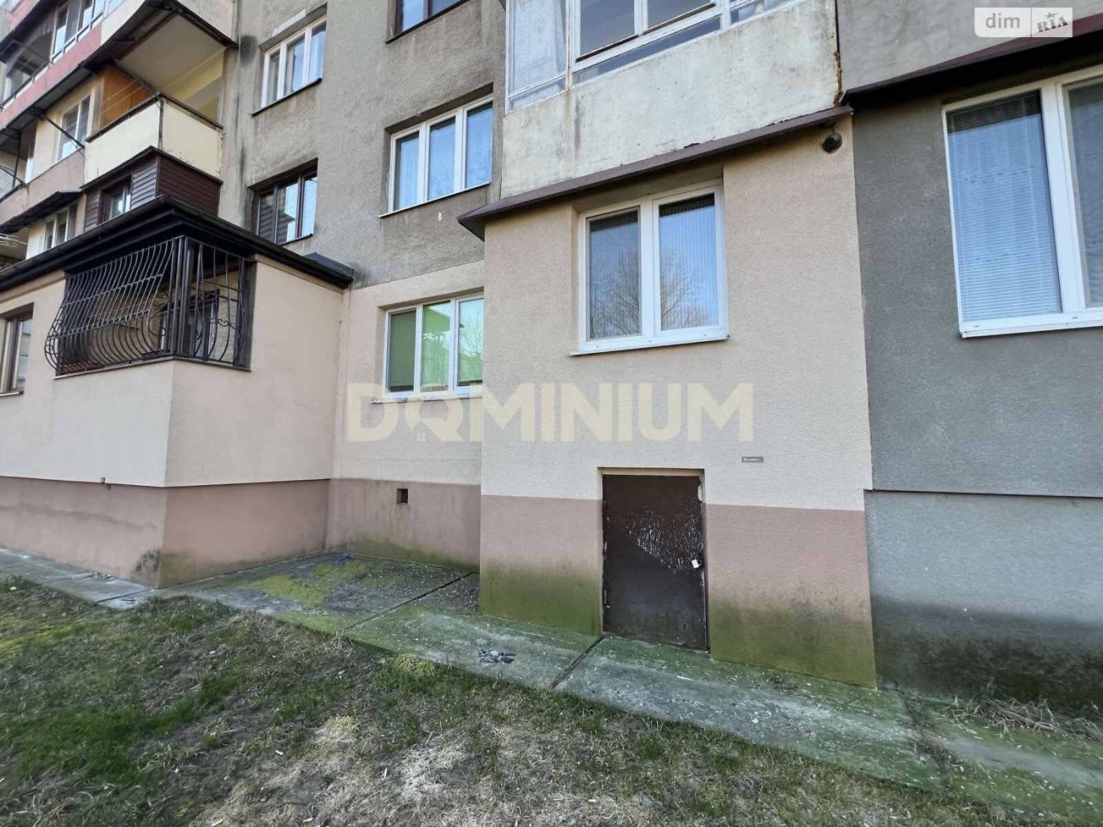 Продаж трикімнатної квартири в Хусті, на вул. Академіка Пирогова 9, фото 1 Продаж трикімнатної квартири в Хусті, на вул. Академіка Пирогова 9, фото 1