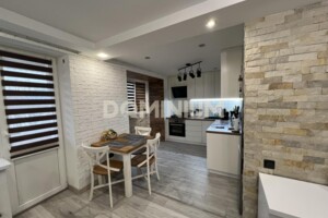 Продажа трехкомнатной квартиры в Хусте, на ул. Братьев Брайщаков 8, фото 2