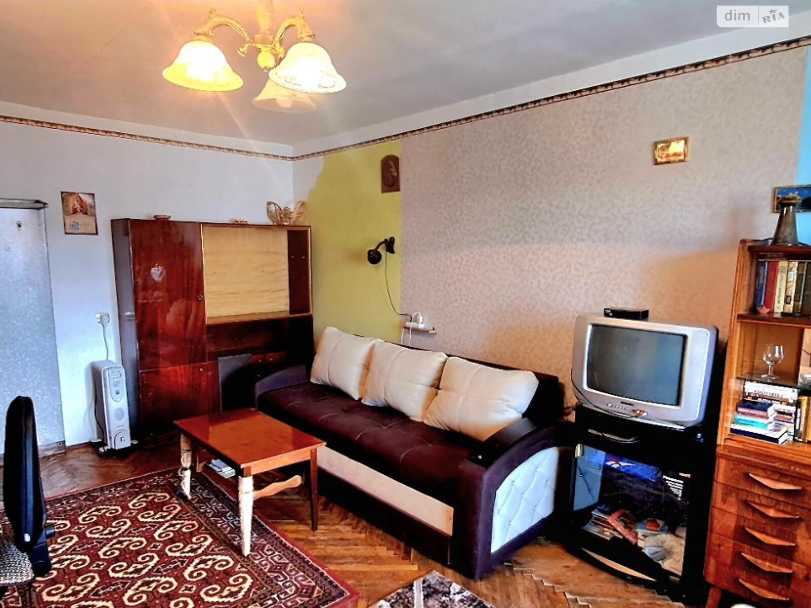 Продаж однокімнатної квартири в Хусті, на вул. Академіка Пирогова 27А, район Хуст фото 1