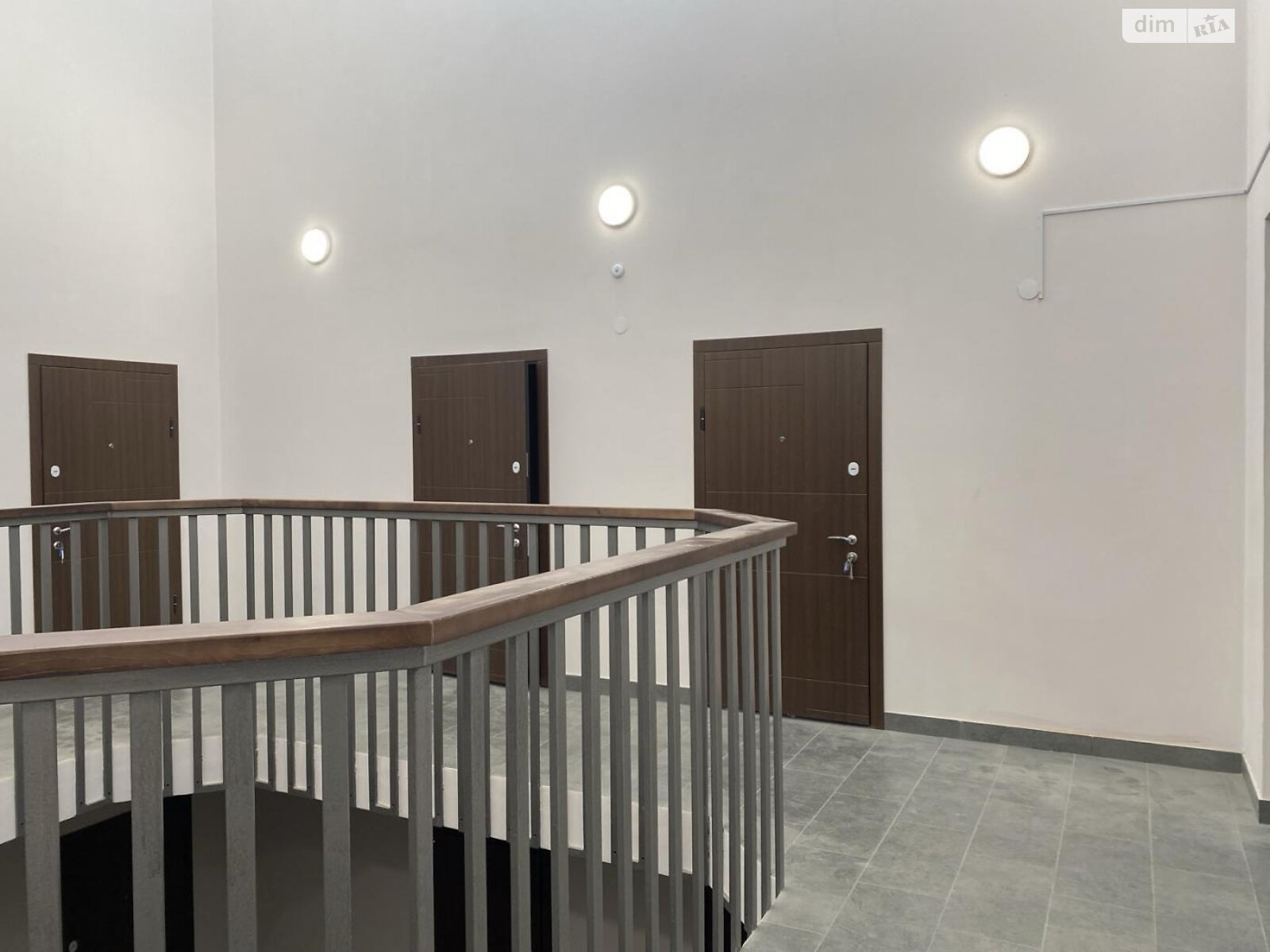 Продаж трикімнатної квартири в Хусті, на вул. Степана Бандери (Шкільна) 6, фото 1 Продаж трикімнатної квартири в Хусті, на вул. Степана Бандери (Шкільна) 6, фото 1