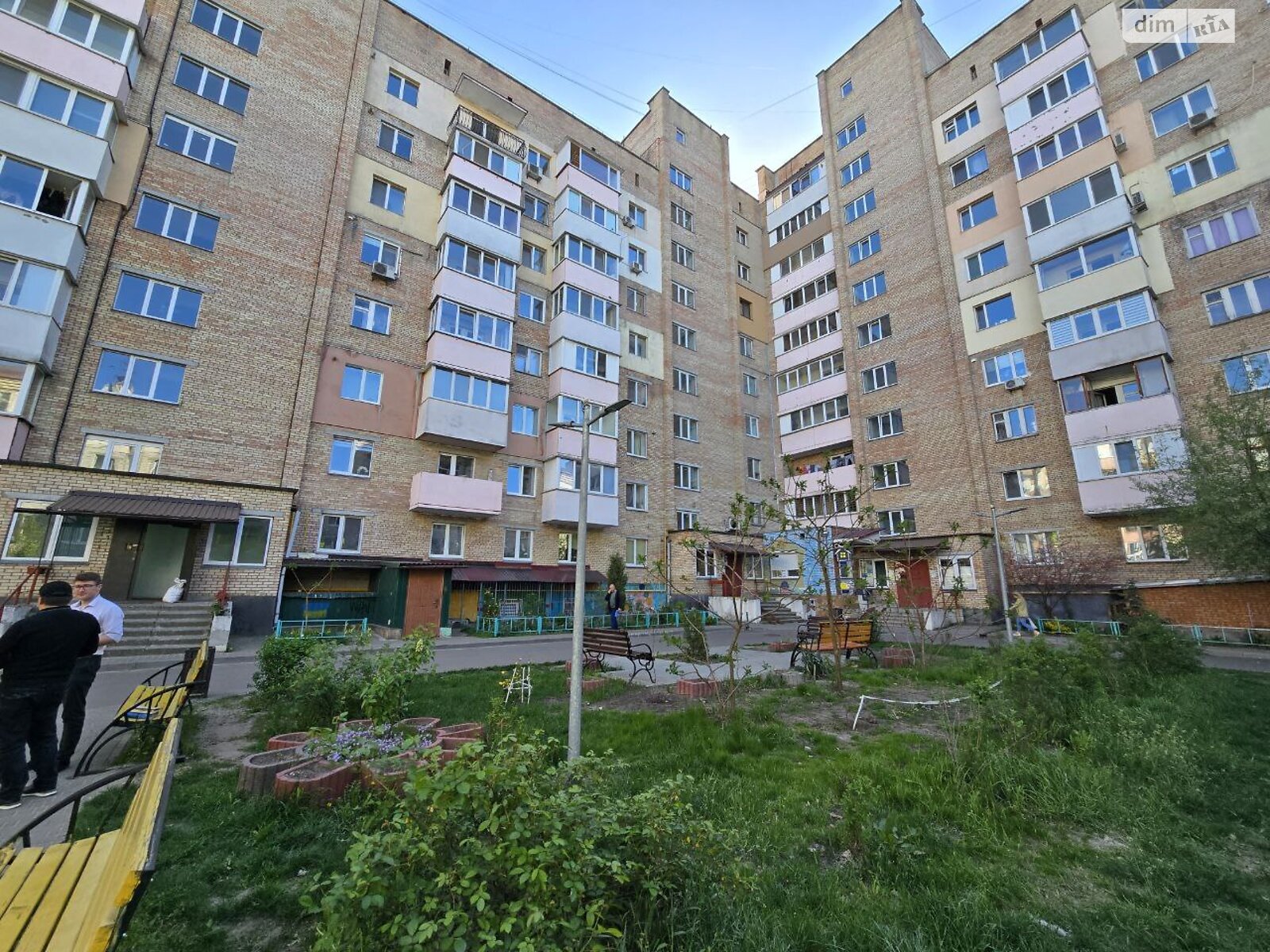Продаж трикімнатної квартири в Ірпені, на вул. Авіаконструктора Антонова 8А, фото 1 Продаж трикімнатної квартири в Ірпені, на вул. Авіаконструктора Антонова 8А, фото 1