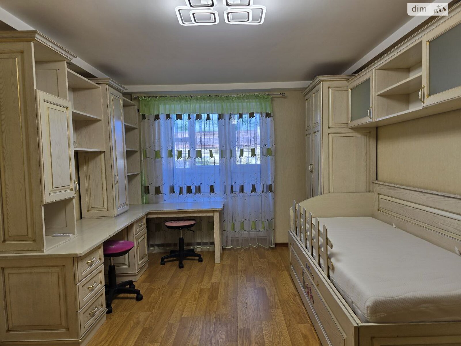 Продаж трикімнатної квартири в Ірпені, на вул. Авіаконструктора Антонова 8А, фото 1 Продаж трикімнатної квартири в Ірпені, на вул. Авіаконструктора Антонова 8А, фото 1