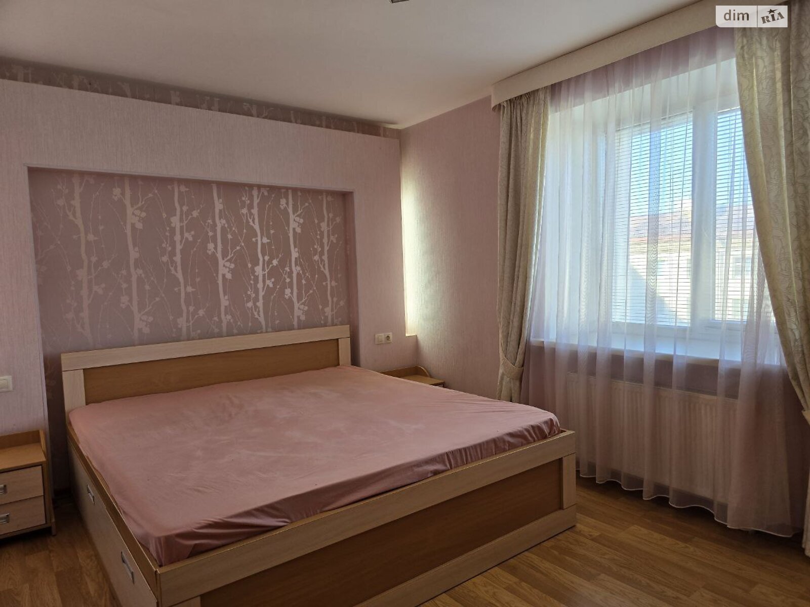 Продаж трикімнатної квартири в Ірпені, на вул. Авіаконструктора Антонова 8А, фото 1 Продаж трикімнатної квартири в Ірпені, на вул. Авіаконструктора Антонова 8А, фото 1