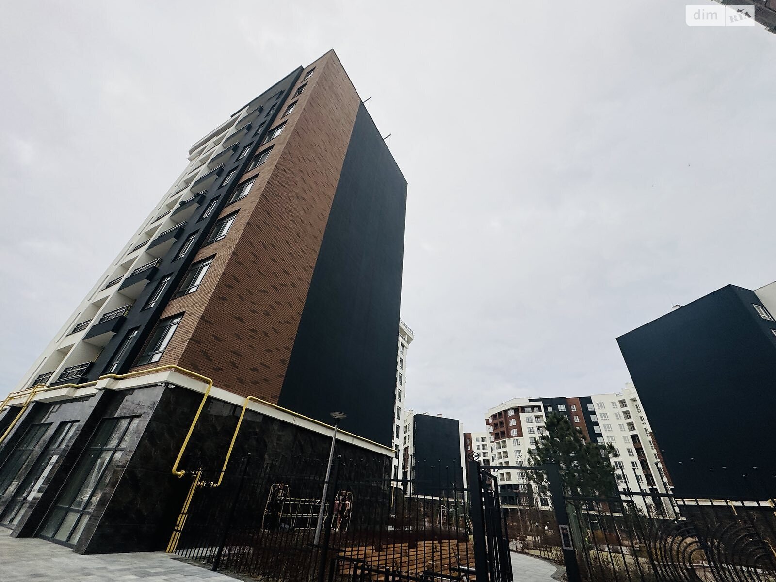 Продаж трикімнатної квартири в Ірпені, на вул. Кобилянської Ольги, район Ірпінь фото 1 Продаж трикімнатної квартири в Ірпені, на вул. Кобилянської Ольги, район Ірпінь фото 1