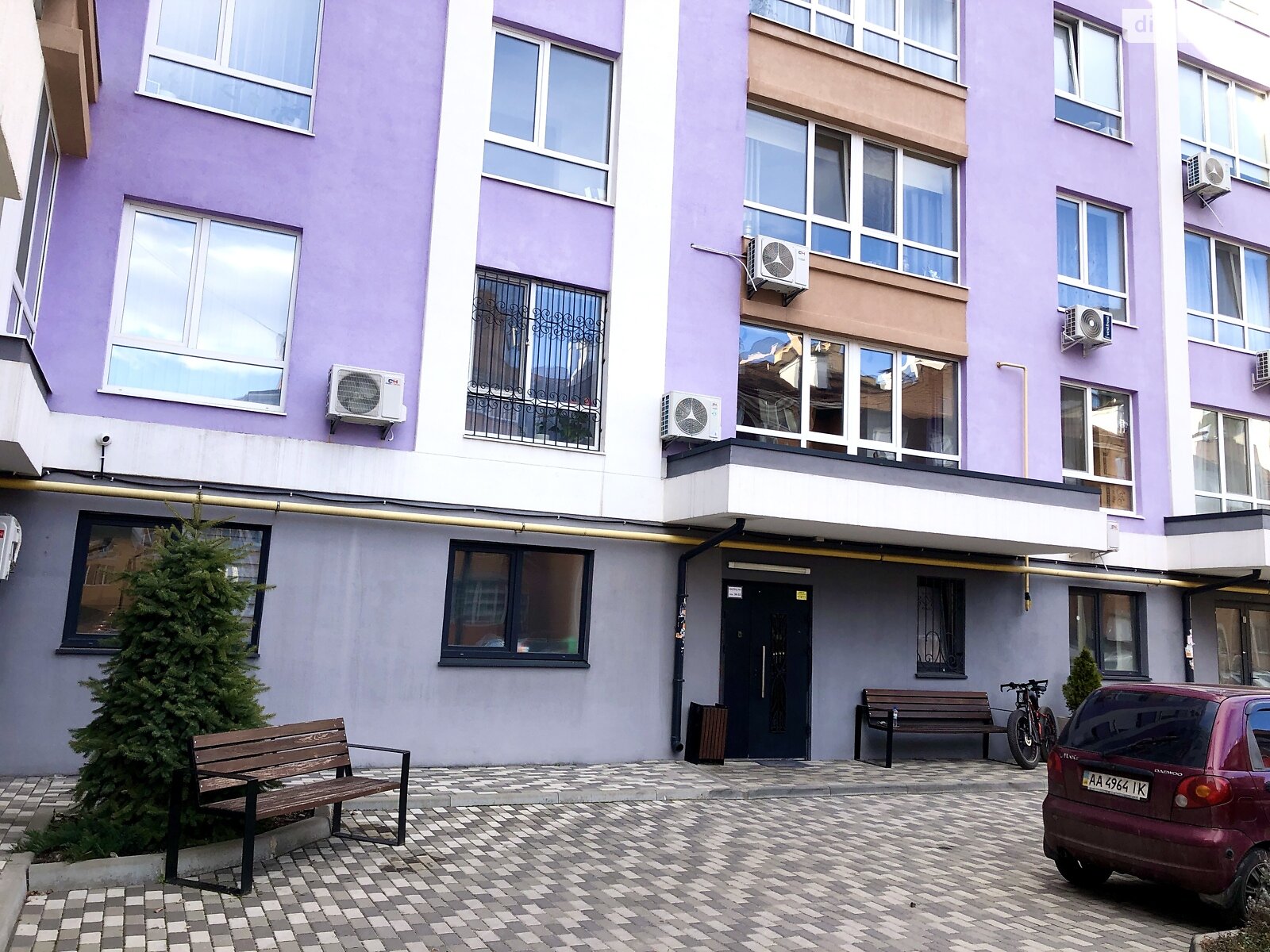Продаж двокімнатної квартири в Ірпені, на вул. Літературна 11, район Ірпінь фото 1 Продаж двокімнатної квартири в Ірпені, на вул. Літературна 11, район Ірпінь фото 1