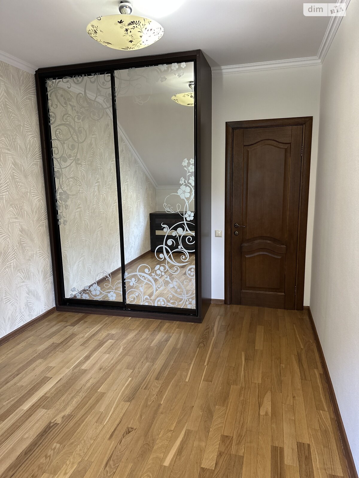 Продаж двокімнатної квартири в Ірпені, на вул. Літературна, район Ірпінь фото 1 Продаж двокімнатної квартири в Ірпені, на вул. Літературна, район Ірпінь фото 1