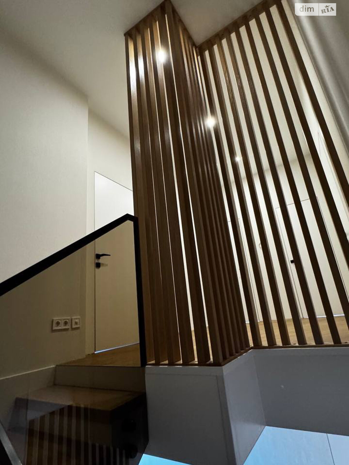 Продажа четырехкомнатной квартиры в Ирпене, на ул. Литературная 1В, район Ирпень фото 1