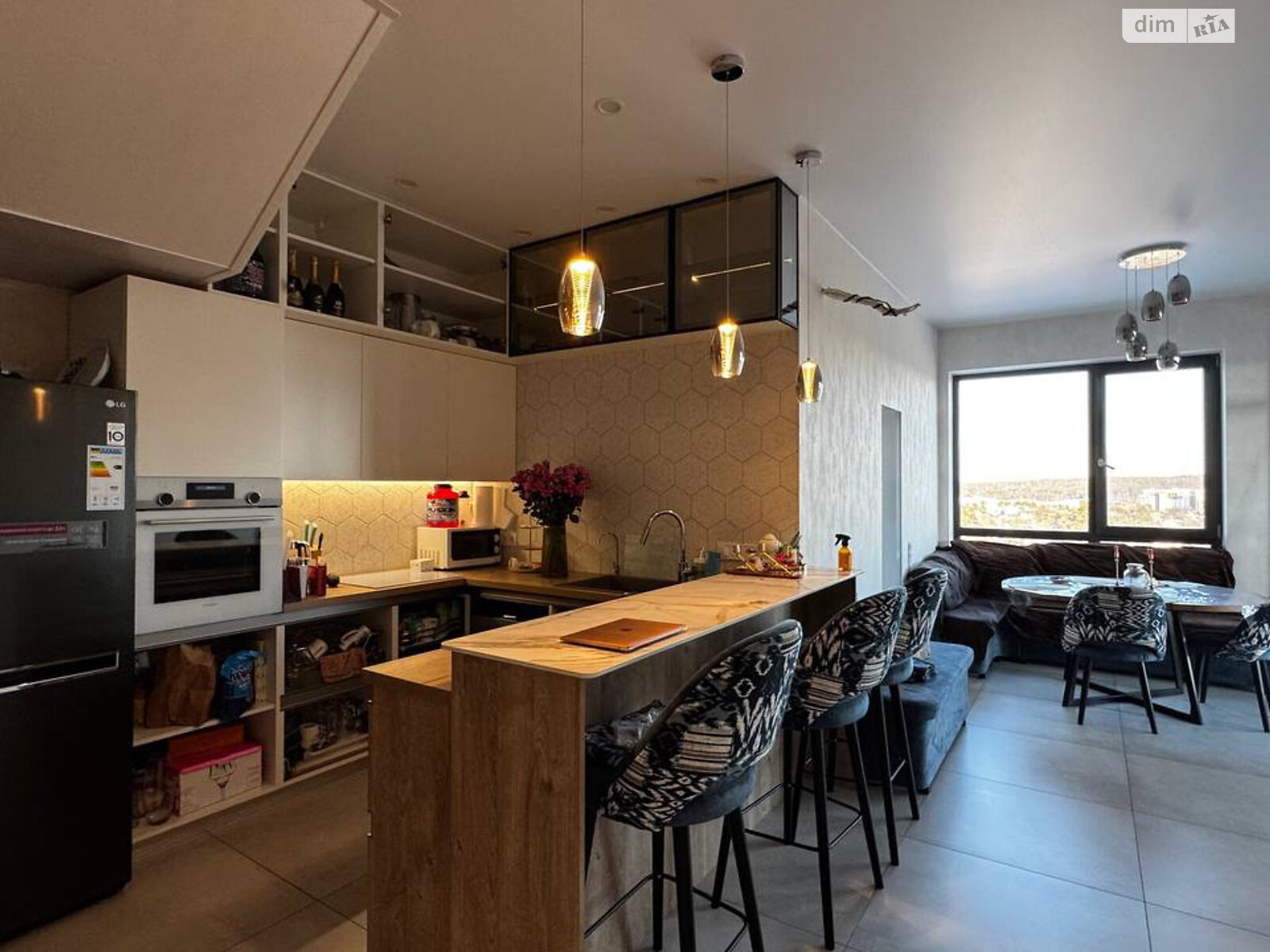 Продажа четырехкомнатной квартиры в Ирпене, на ул. Литературная 1В, район Ирпень фото 1