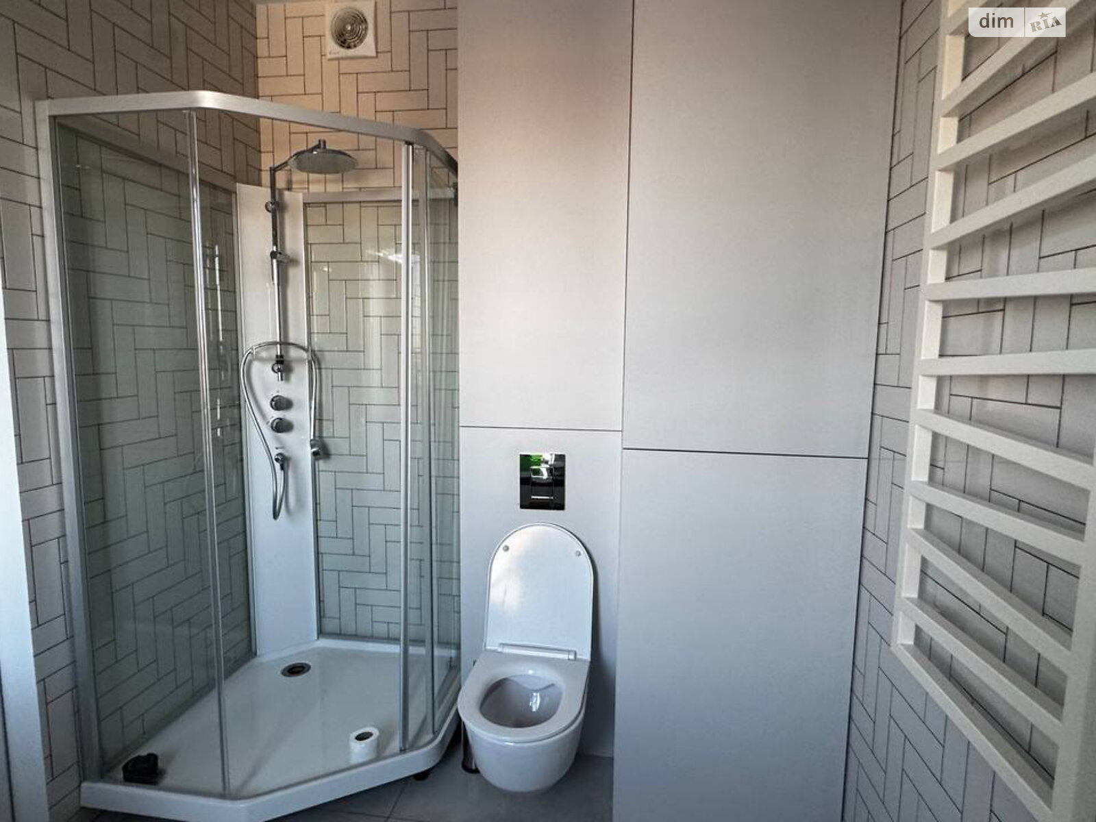 Продажа четырехкомнатной квартиры в Ирпене, на ул. Литературная 1В, район Ирпень фото 1