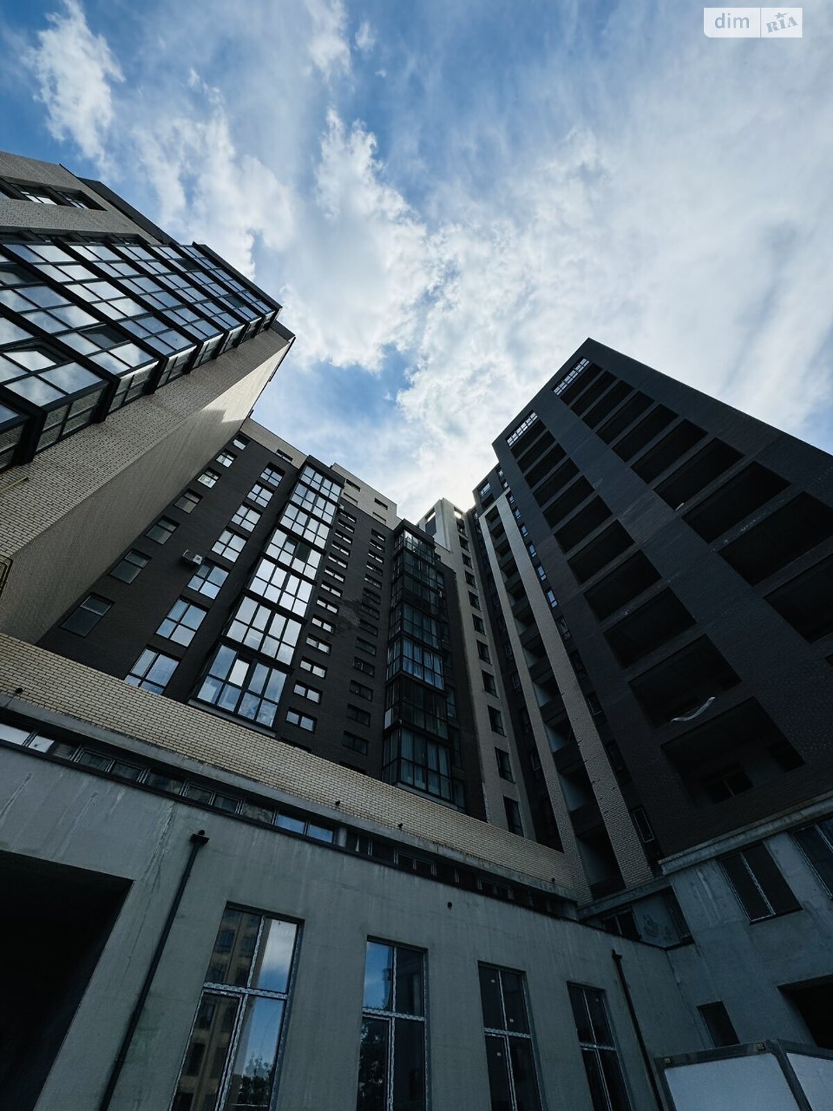 Продаж однокімнатної квартири в Ірпені, на вул. Матвія Донцова 24, район Ірпінь фото 1 Продаж однокімнатної квартири в Ірпені, на вул. Матвія Донцова 24, район Ірпінь фото 1