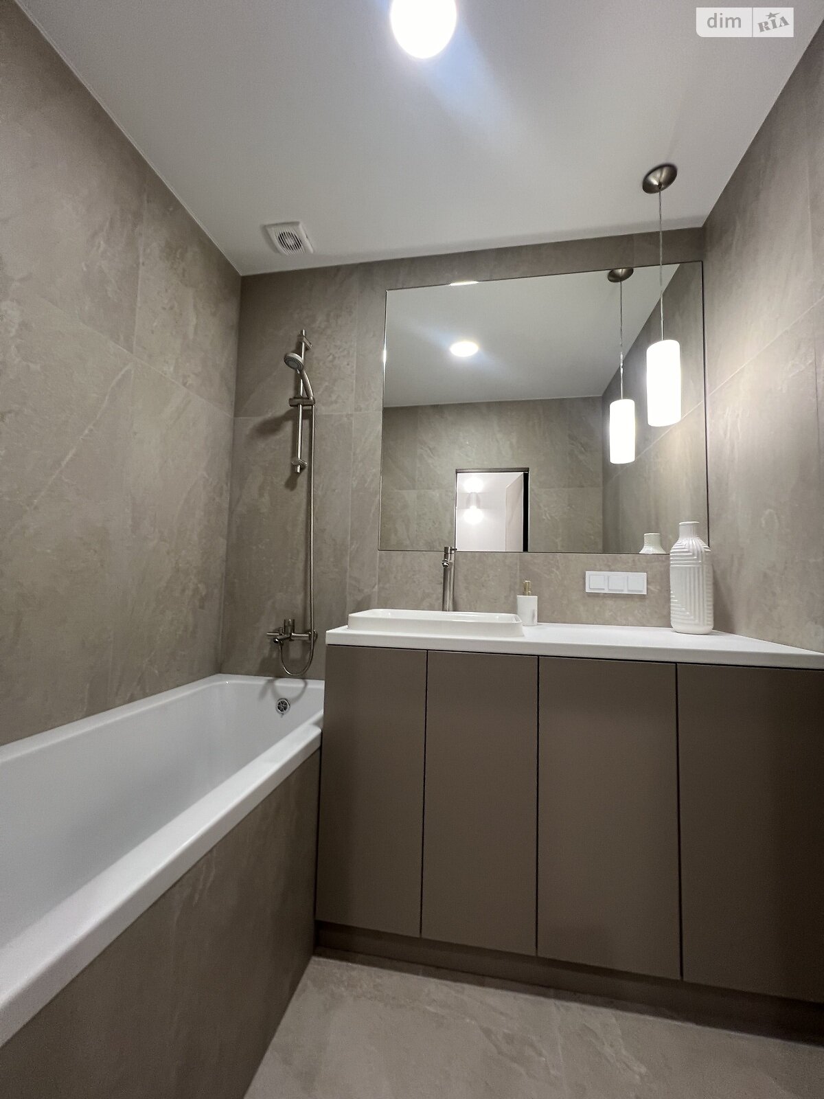 Продаж двокімнатної квартири в Ірпені, на вул. Павленка 56, кв. 127, район Ірпінь фото 1 Продаж двокімнатної квартири в Ірпені, на вул. Павленка 56, кв. 127, район Ірпінь фото 1