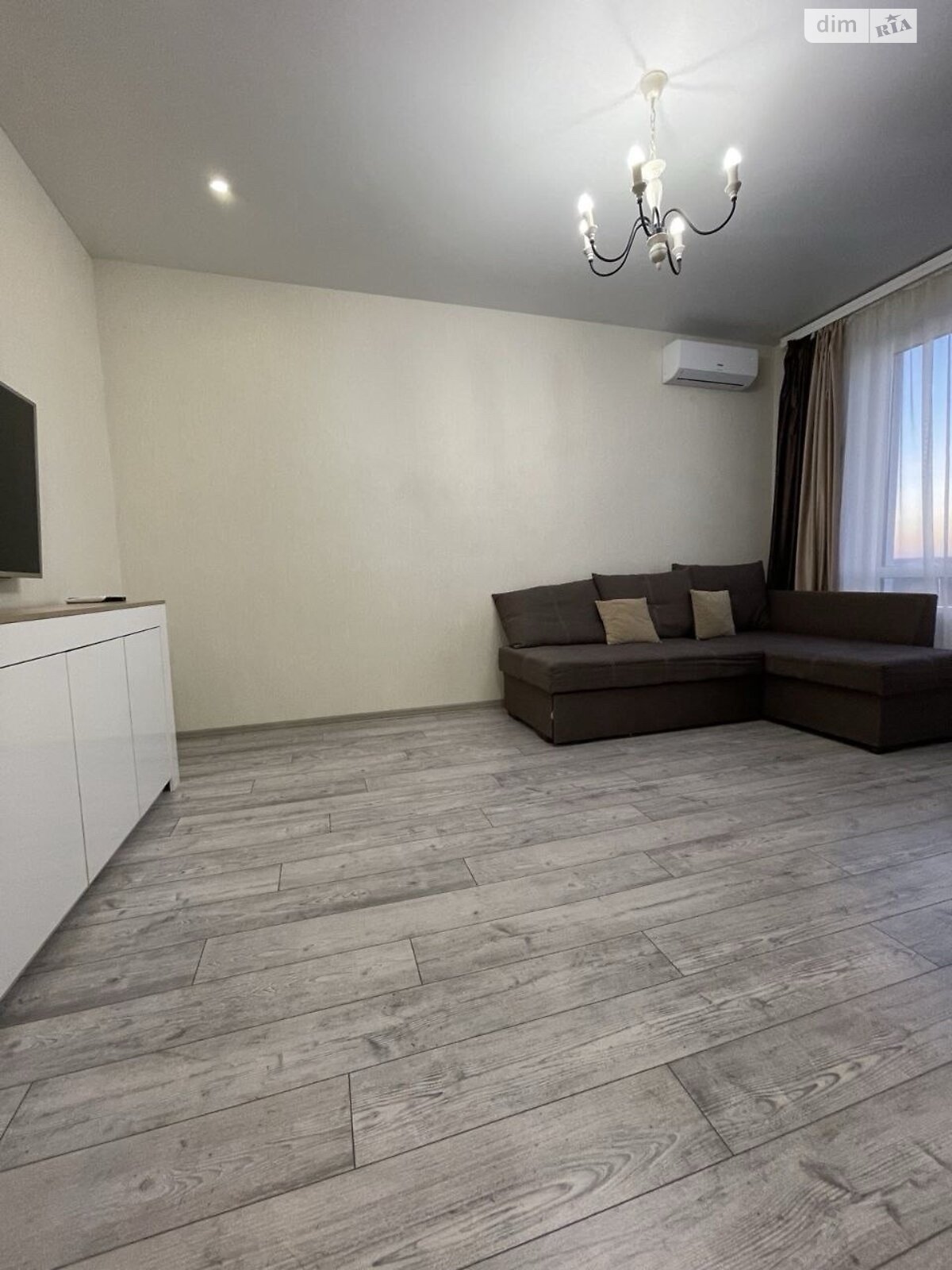 Продаж однокімнатної квартири в Ірпені, на вул. Українська 83Б, район Ірпінь фото 1