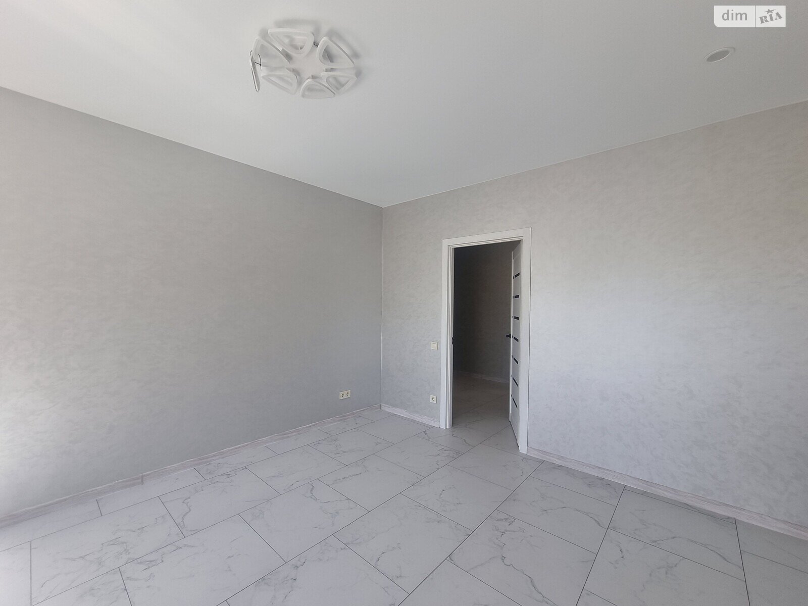 Продаж двокімнатної квартири в Ірпені, на 2-й пров. Український 24, район Ірпінь фото 1 Продаж двокімнатної квартири в Ірпені, на 2-й пров. Український 24, район Ірпінь фото 1