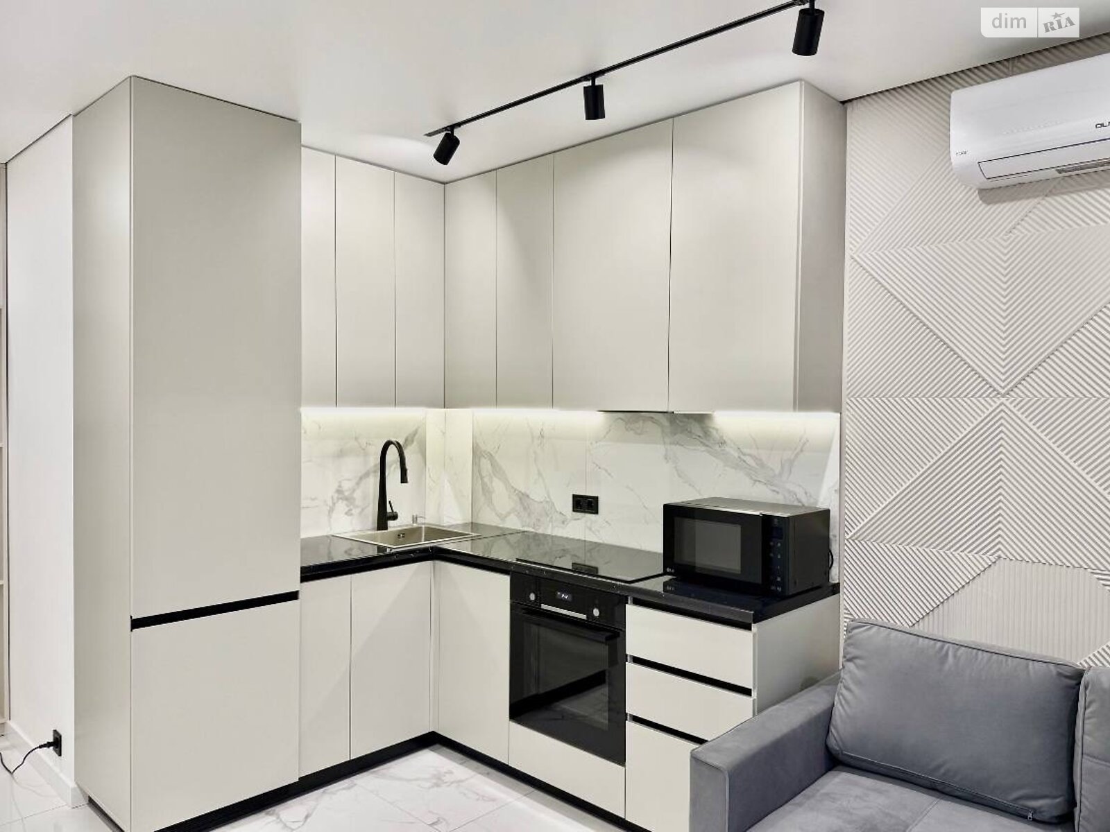 Продаж однокімнатної квартири в Ірпені, на вул. Університетська 3/3, район Ірпінь фото 1 Продаж однокімнатної квартири в Ірпені, на вул. Університетська 3/3, район Ірпінь фото 1