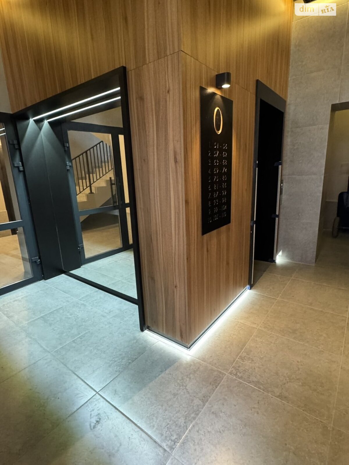 Продаж двокімнатної квартири в Ірпені, на вул. Василя Стуса 27, кв. 101, район Ірпінь фото 1 Продаж двокімнатної квартири в Ірпені, на вул. Василя Стуса 27, кв. 101, район Ірпінь фото 1