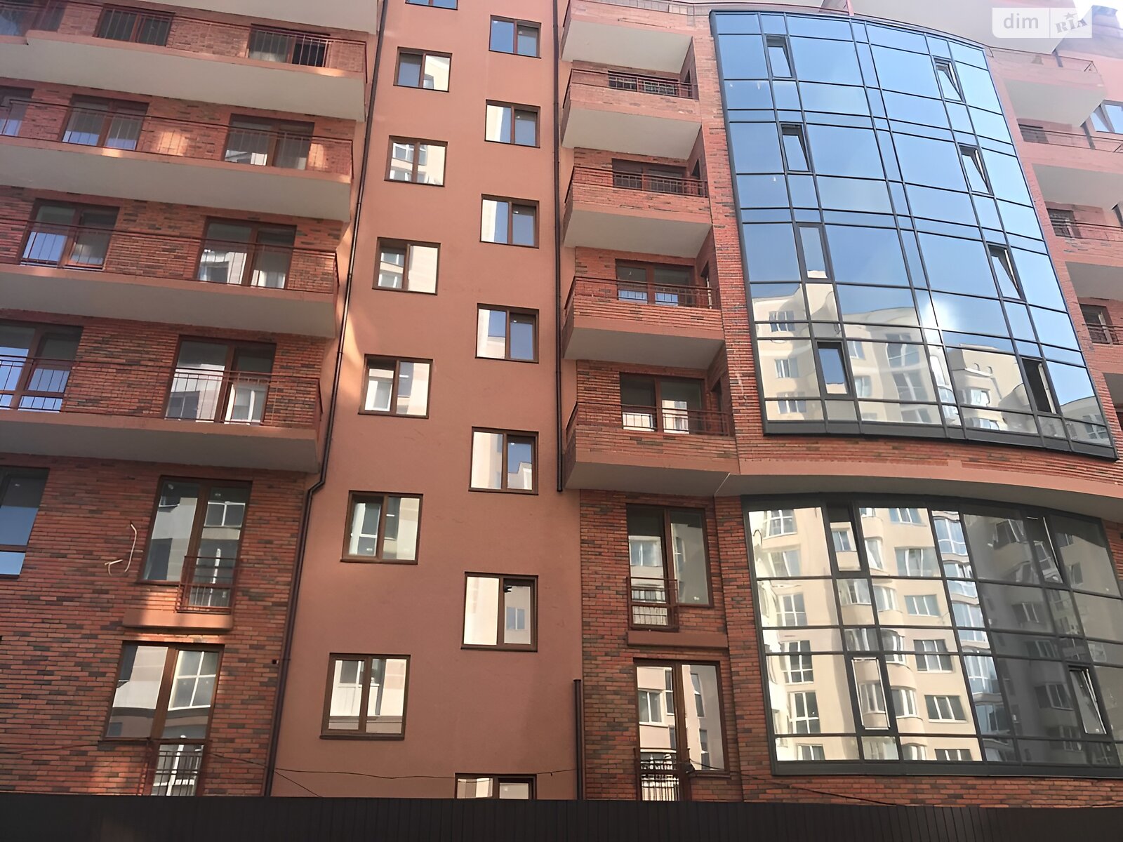 Продажа трехкомнатной квартиры в Ирпене, на ул. Василия Стуса 25Б, район Ирпень фото 1 Продажа трехкомнатной квартиры в Ирпене, на ул. Василия Стуса 25Б, район Ирпень фото 1