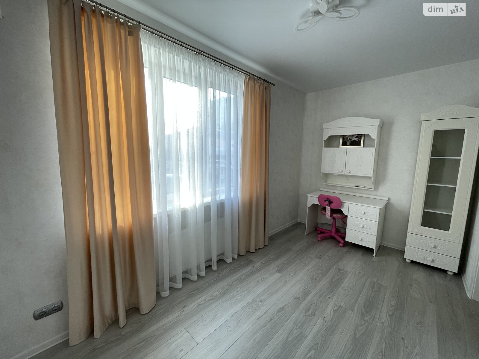 Продажа двухкомнатной квартиры в Ирпене, на ул. Литературная 4Г, кв. 1, фото 1 Продажа двухкомнатной квартиры в Ирпене, на ул. Литературная 4Г, кв. 1, фото 1