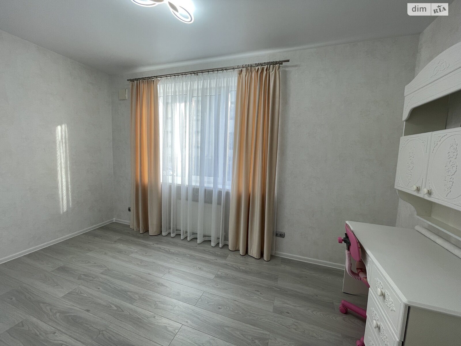 Продажа двухкомнатной квартиры в Ирпене, на ул. Литературная 4Г, кв. 1, фото 1 Продажа двухкомнатной квартиры в Ирпене, на ул. Литературная 4Г, кв. 1, фото 1