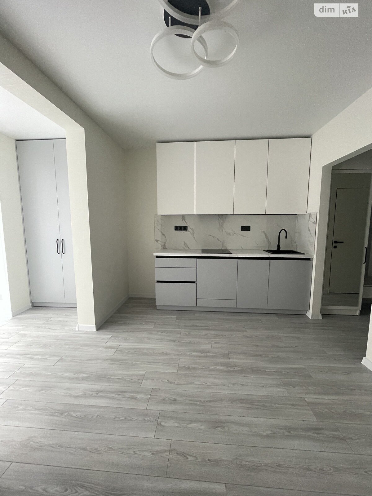 Продажа однокомнатной квартиры в Ирпене, на ул. Николая Сингаевского, фото 1