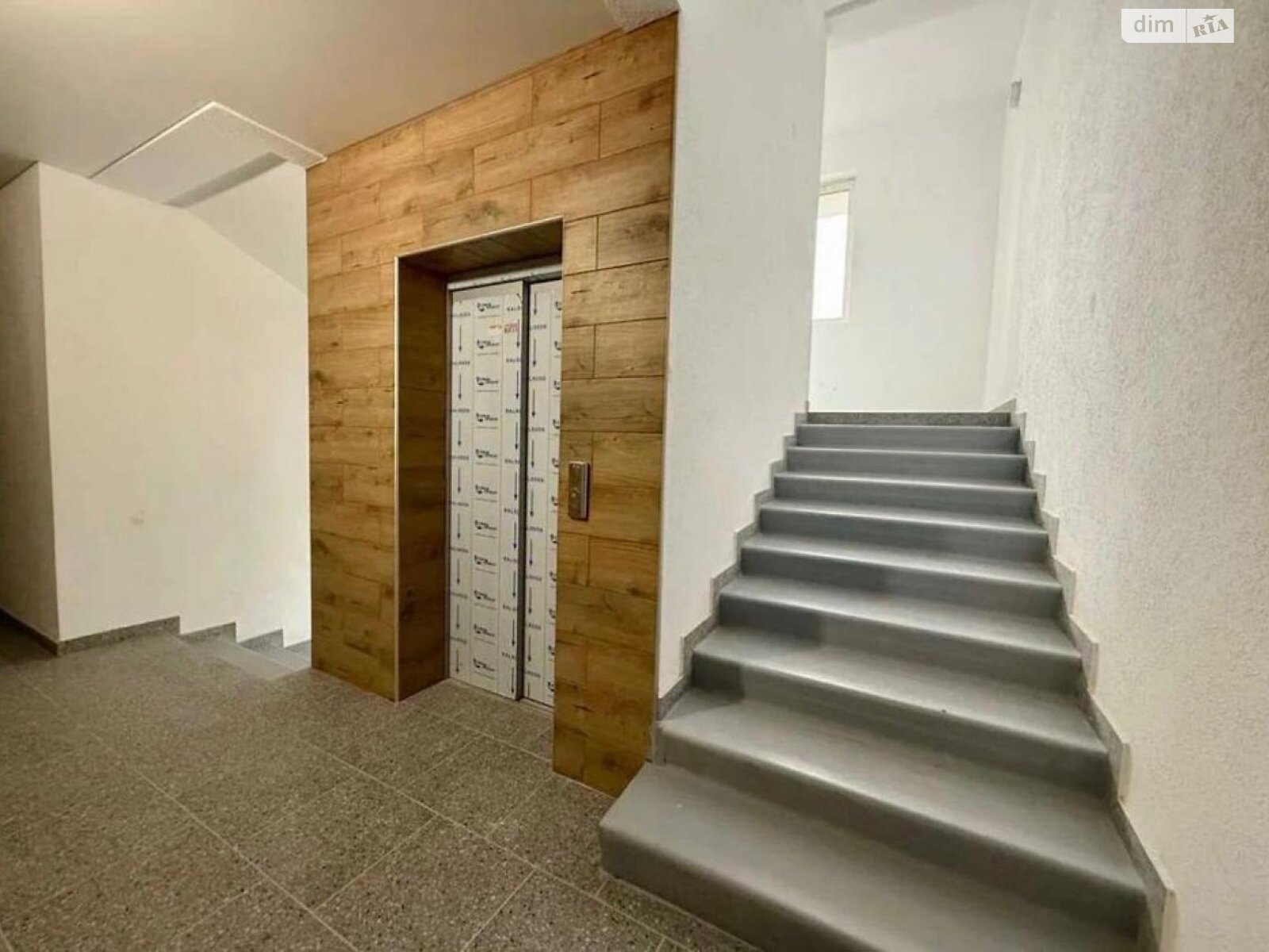 Продажа двухкомнатной квартиры в Ирпене, на ул. Василия Стуса, фото 1