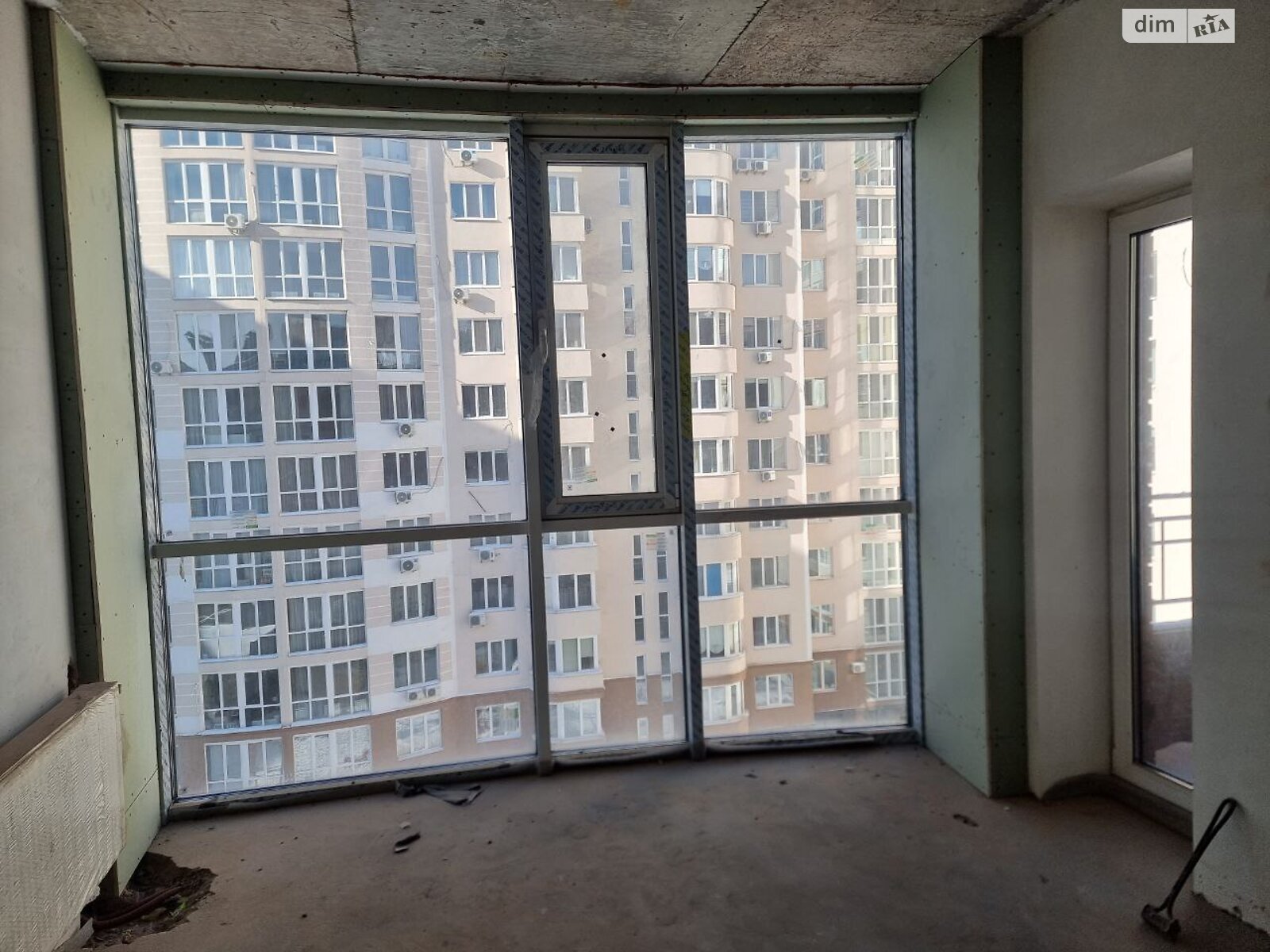 Продажа трехкомнатной квартиры в Ирпене, на ул. Василия Стуса 25Б, фото 1