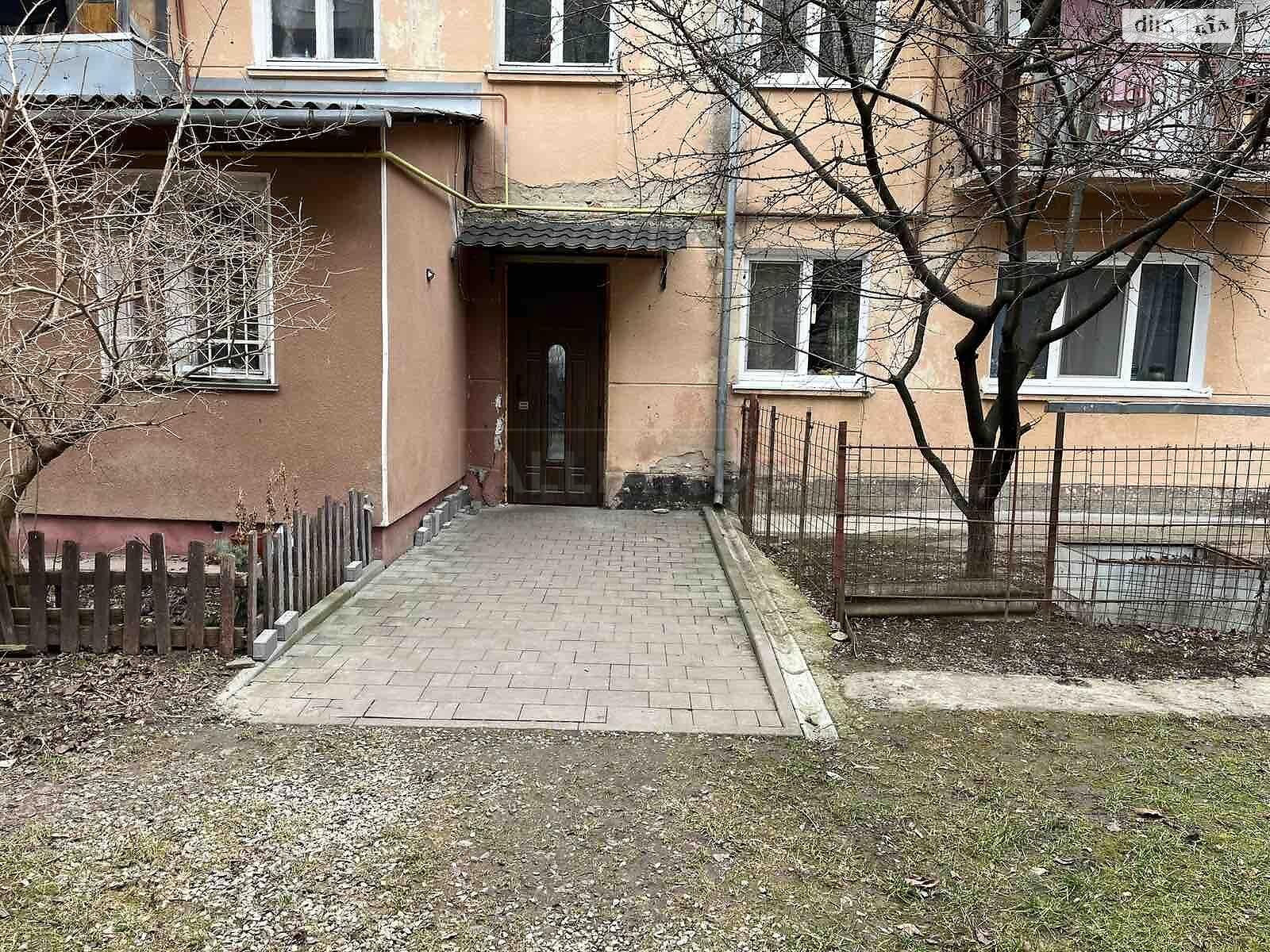 Продажа трехкомнатной квартиры в Ивано-Франковске, на ул. Карпатской Сечи 4, район Арсенал фото 1 Продажа трехкомнатной квартиры в Ивано-Франковске, на ул. Карпатской Сечи 4, район Арсенал фото 1