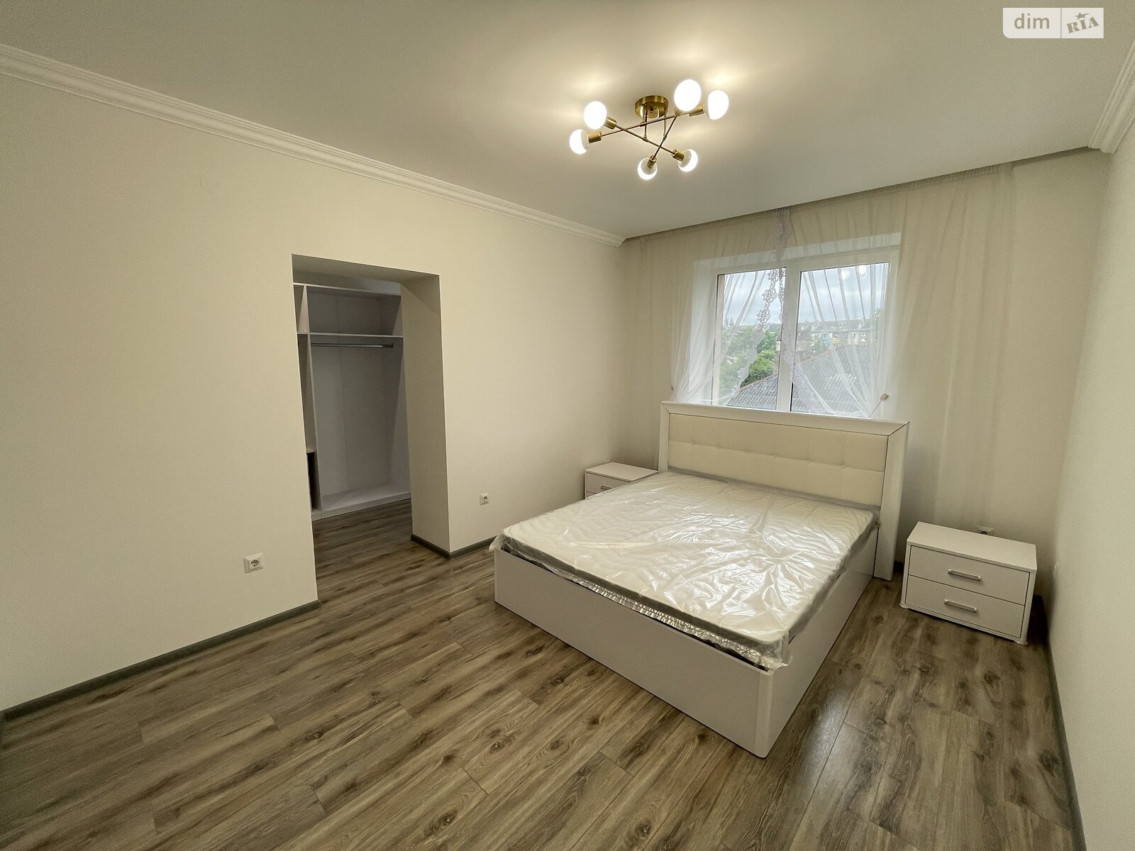 Продаж трикімнатної квартири в Івано-Франківську, на вул. Карпатської Січі, район Арсенал фото 1 Продаж трикімнатної квартири в Івано-Франківську, на вул. Карпатської Січі, район Арсенал фото 1