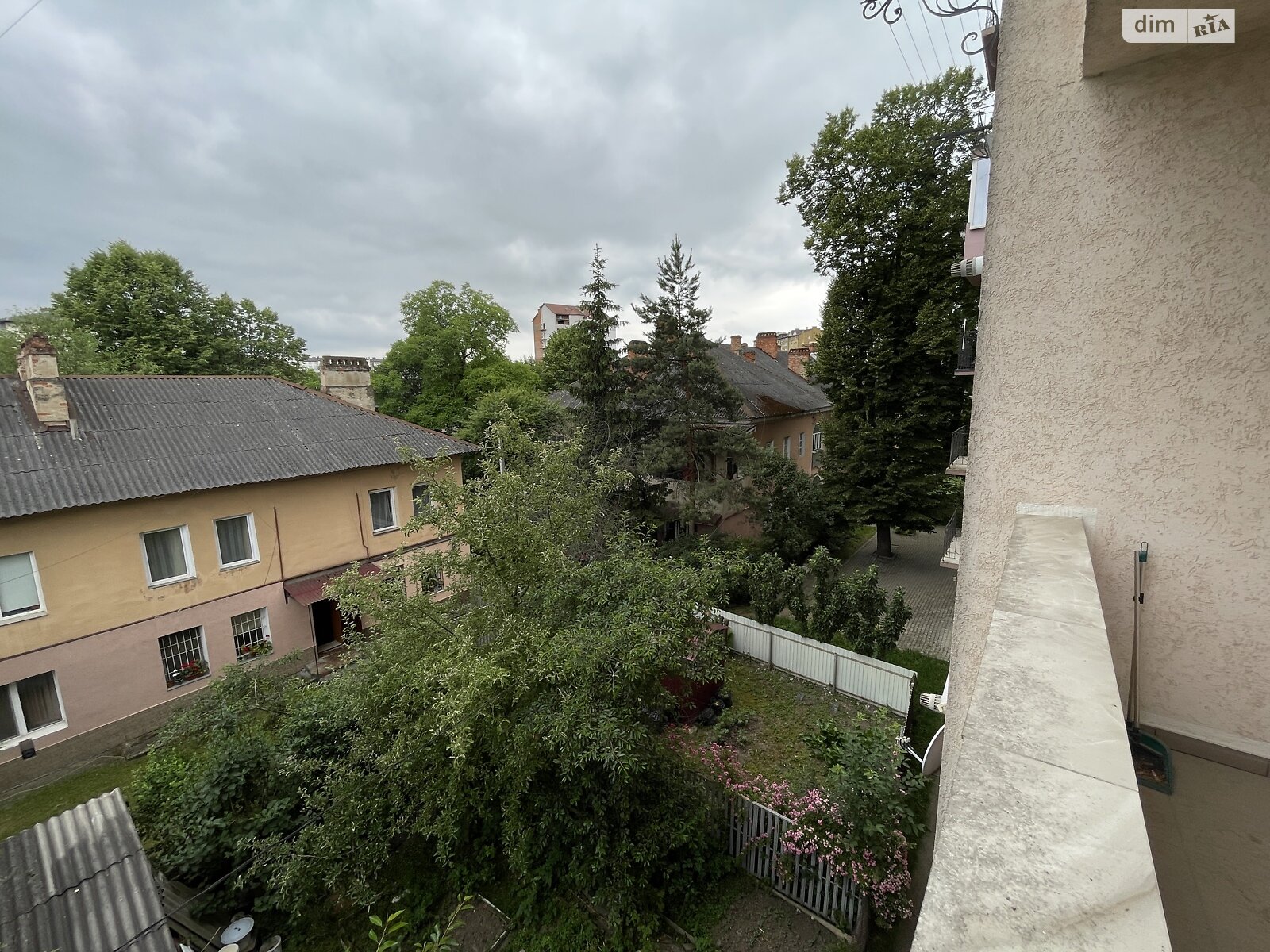 Продаж трикімнатної квартири в Івано-Франківську, на вул. Карпатської Січі, район Арсенал фото 1 Продаж трикімнатної квартири в Івано-Франківську, на вул. Карпатської Січі, район Арсенал фото 1