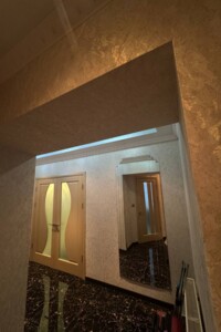 Продажа трехкомнатной квартиры в Ивано-Франковске, на ул. Коновальца Евгения, район Арсенал фото 2