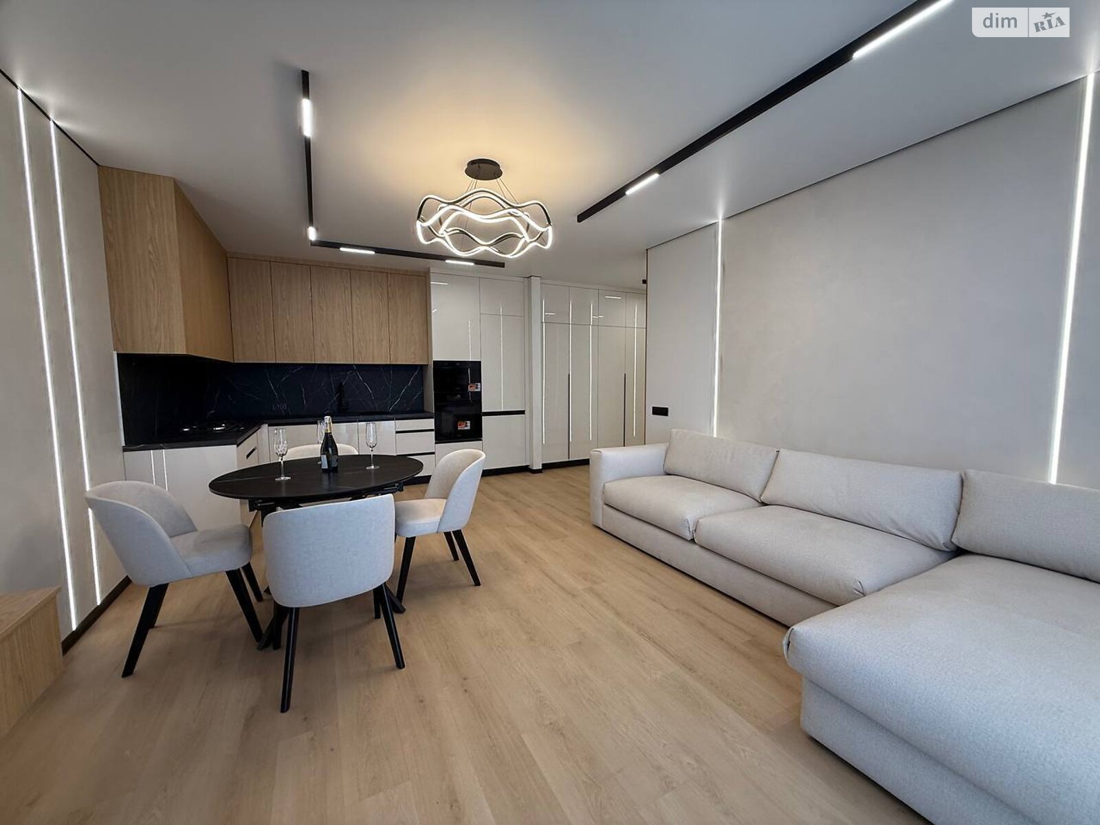 Продажа двухкомнатной квартиры в Ивано-Франковске, на ул. Национальной Гвардии, район Арсенал фото 1