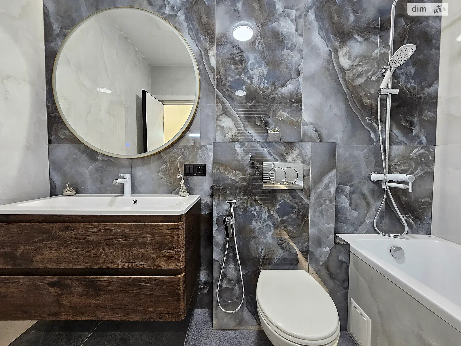 Продаж двокімнатної квартири в Івано-Франківську, на вул. Національної Гвардії 3В, район Арсенал фото 1 Продаж двокімнатної квартири в Івано-Франківську, на вул. Національної Гвардії 3В, район Арсенал фото 1