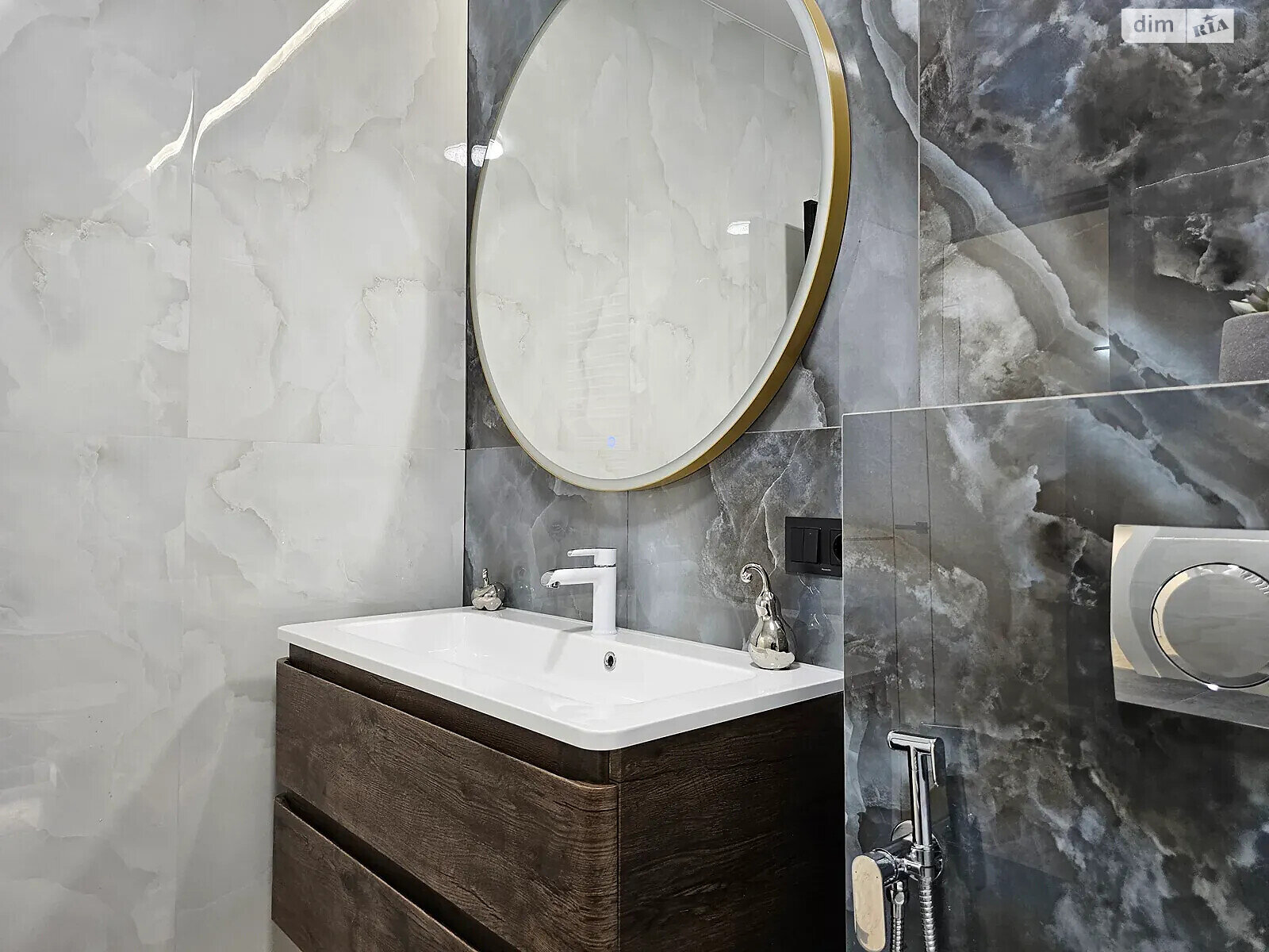 Продаж двокімнатної квартири в Івано-Франківську, на вул. Національної Гвардії 3В, район Арсенал фото 1 Продаж двокімнатної квартири в Івано-Франківську, на вул. Національної Гвардії 3В, район Арсенал фото 1