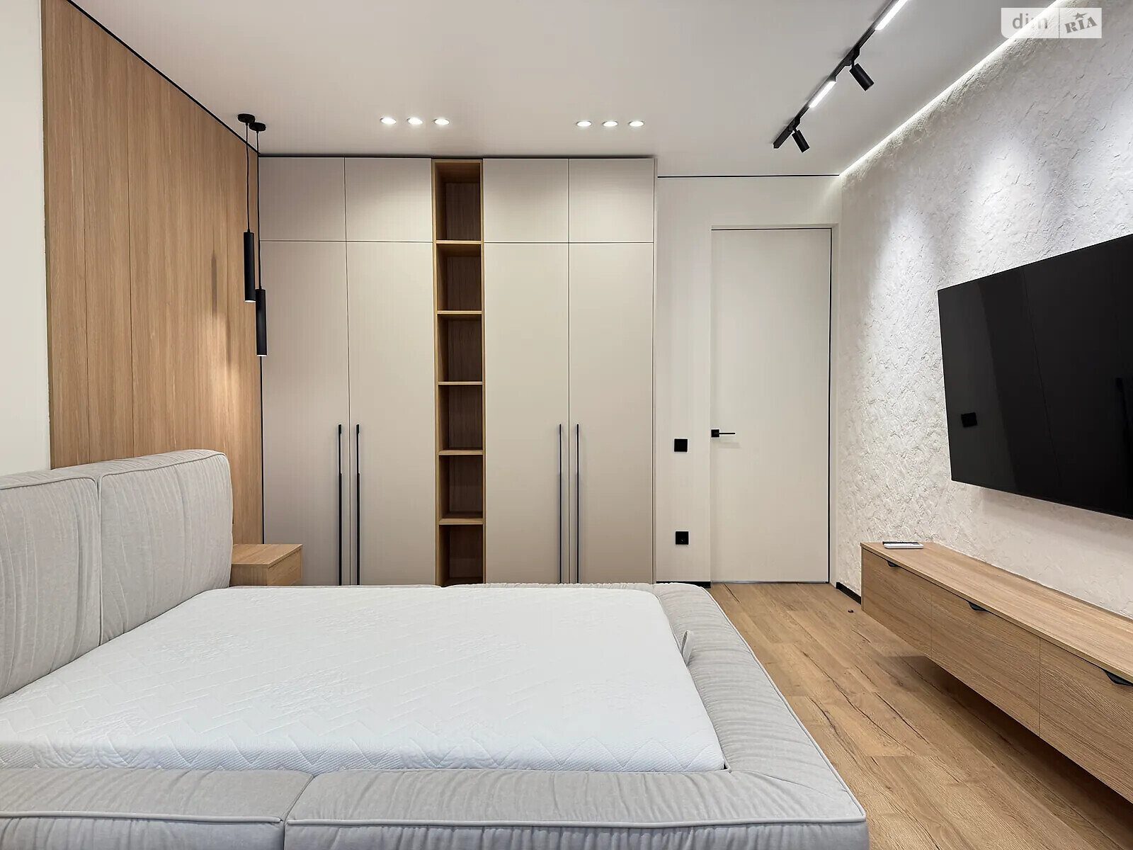 Продажа трехкомнатной квартиры в Криховцах, на ул. Приозерная 2, фото 1