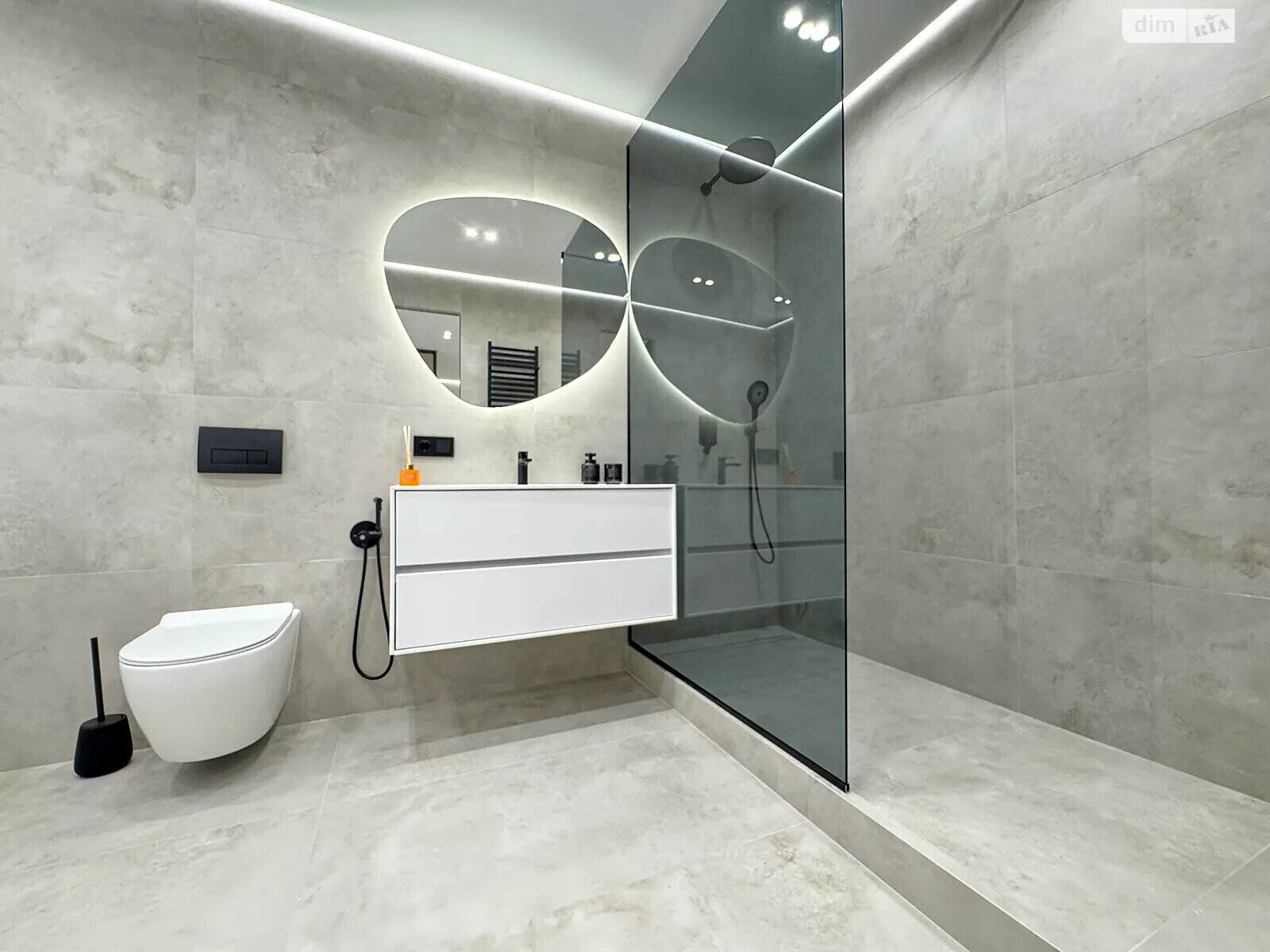 Продажа трехкомнатной квартиры в Криховцах, на ул. Приозерная 2, фото 1