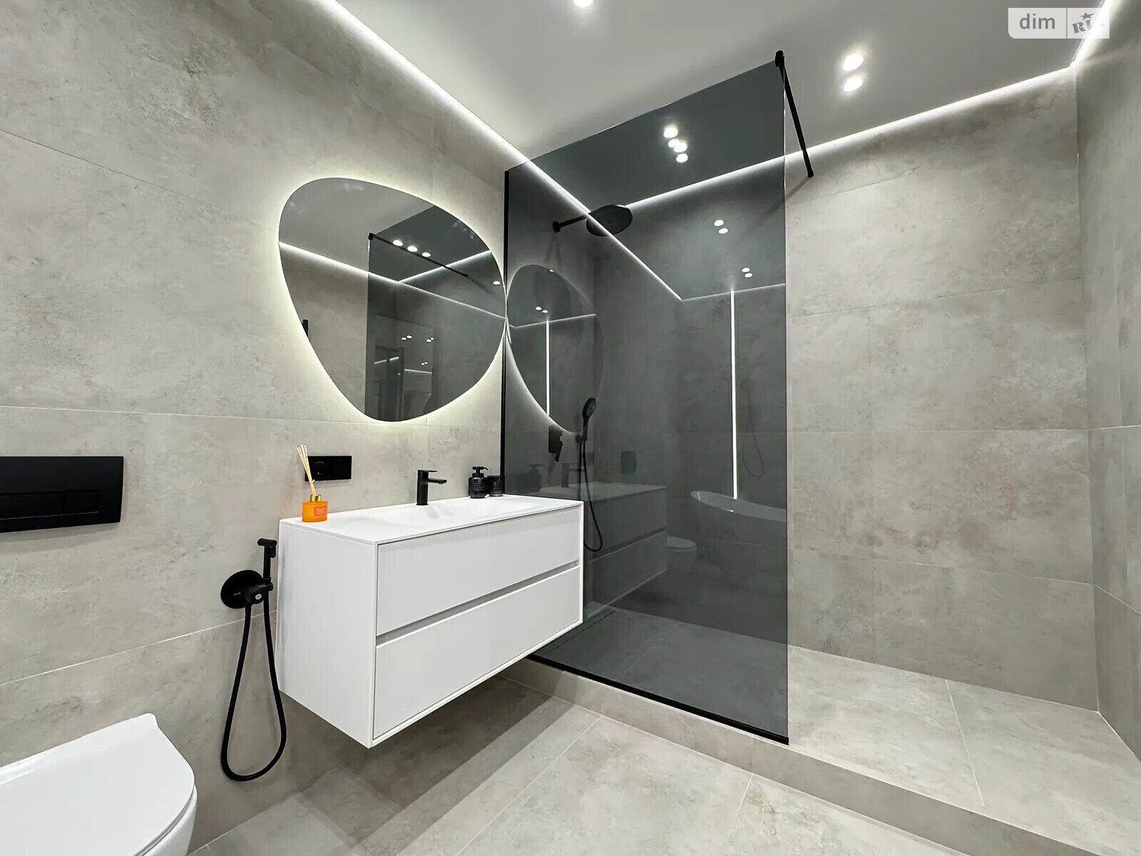 Продажа трехкомнатной квартиры в Криховцах, на ул. Приозерная 2, фото 1