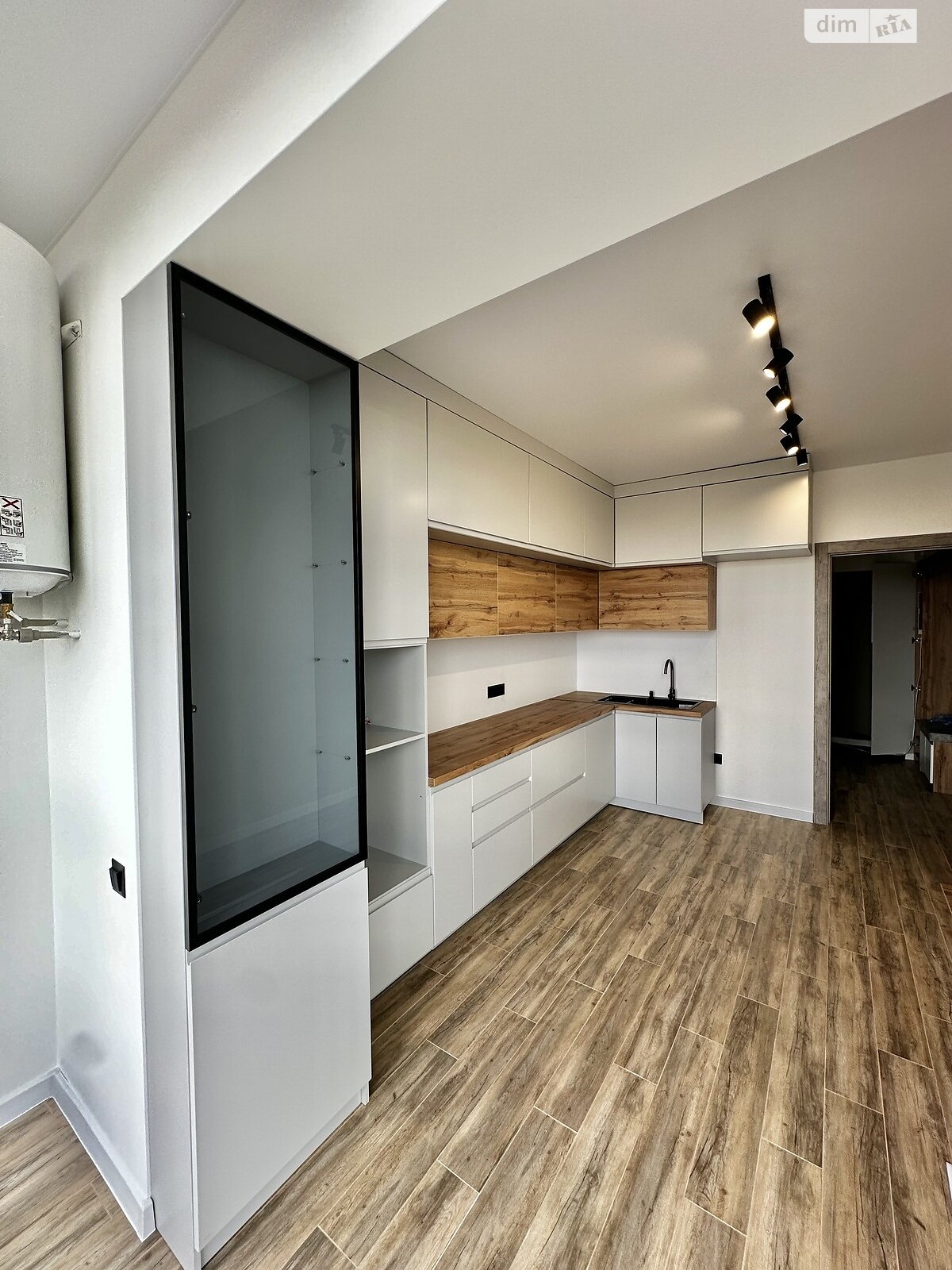 Продажа однокомнатной квартиры в Ивано-Франковске, на ул. Волошина Августина, район Арсенал фото 1 Продажа однокомнатной квартиры в Ивано-Франковске, на ул. Волошина Августина, район Арсенал фото 1