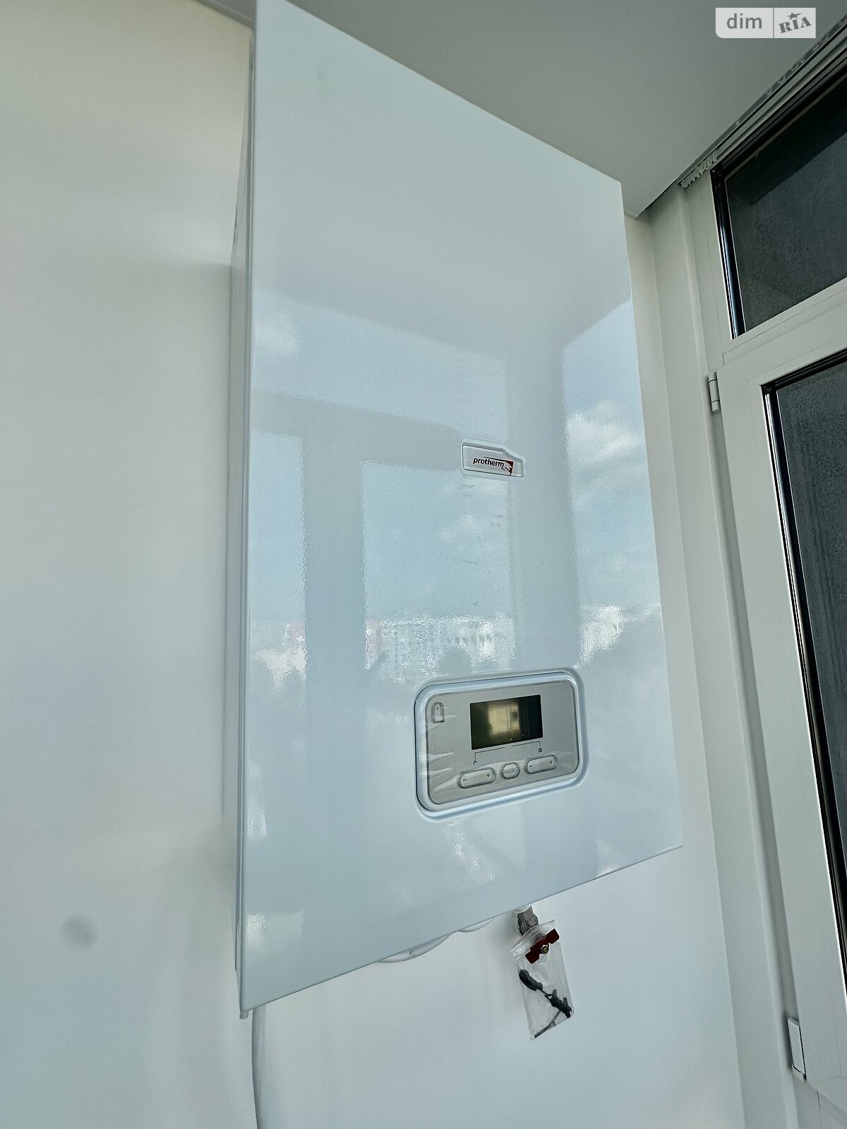 Продажа однокомнатной квартиры в Ивано-Франковске, на ул. Волошина Августина, район Арсенал фото 1 Продажа однокомнатной квартиры в Ивано-Франковске, на ул. Волошина Августина, район Арсенал фото 1