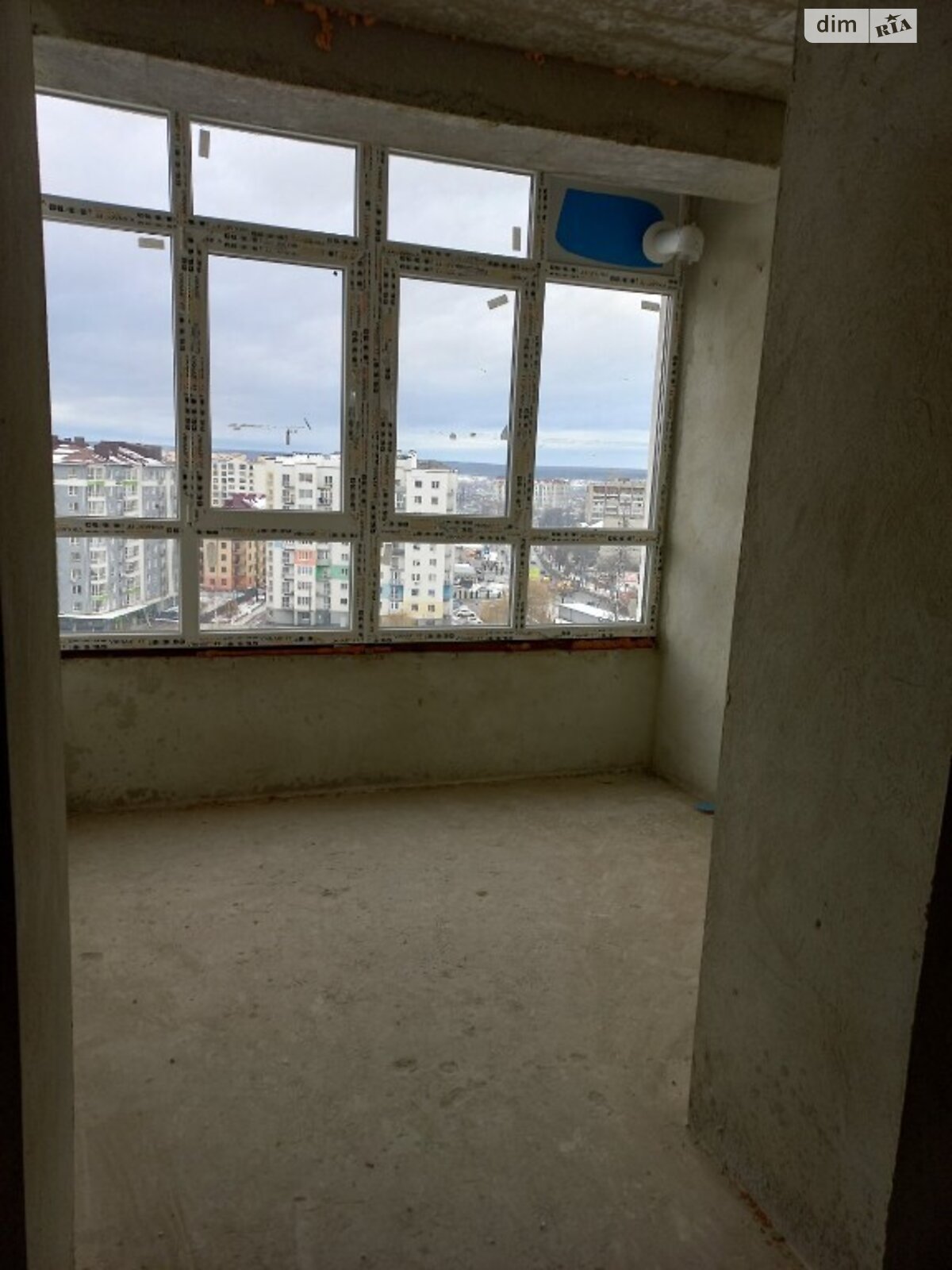 Продажа трехкомнатной квартиры в Ивано-Франковске, на ул. Довженко А., район Бам фото 1 Продажа трехкомнатной квартиры в Ивано-Франковске, на ул. Довженко А., район Бам фото 1