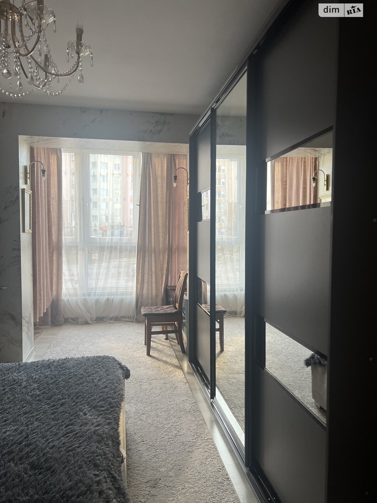 Продаж трикімнатної квартири в Івано-Франківську, на вул. Довженка О. 39, район Бам фото 1 Продаж трикімнатної квартири в Івано-Франківську, на вул. Довженка О. 39, район Бам фото 1