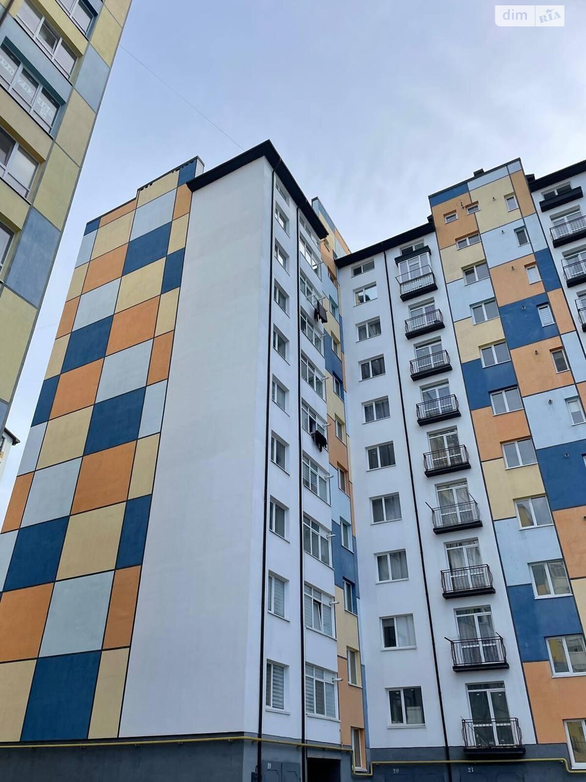 Продажа трехкомнатной квартиры в Ивано-Франковске, на ул. Довженко А., район Бам фото 1 Продажа трехкомнатной квартиры в Ивано-Франковске, на ул. Довженко А., район Бам фото 1