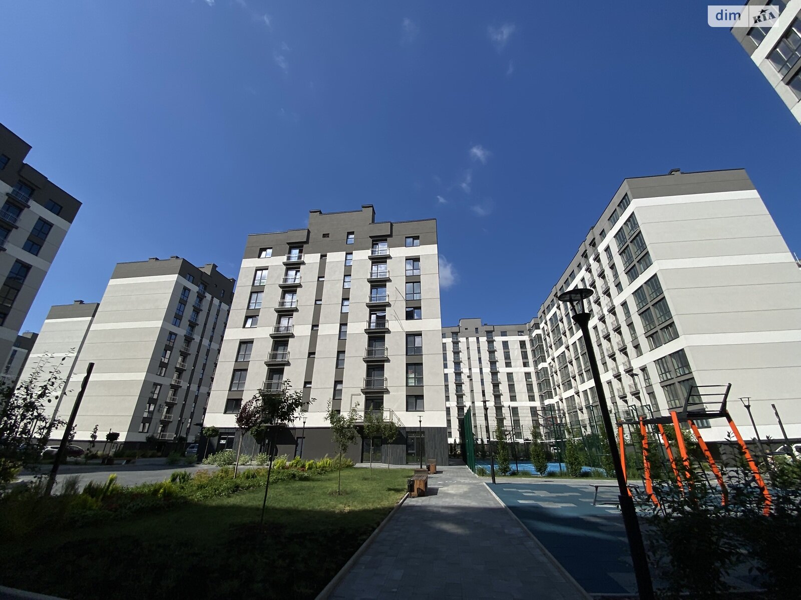 Продаж двокімнатної квартири в Івано-Франківську, на вул. Довженка О., район Бам фото 1 Продаж двокімнатної квартири в Івано-Франківську, на вул. Довженка О., район Бам фото 1