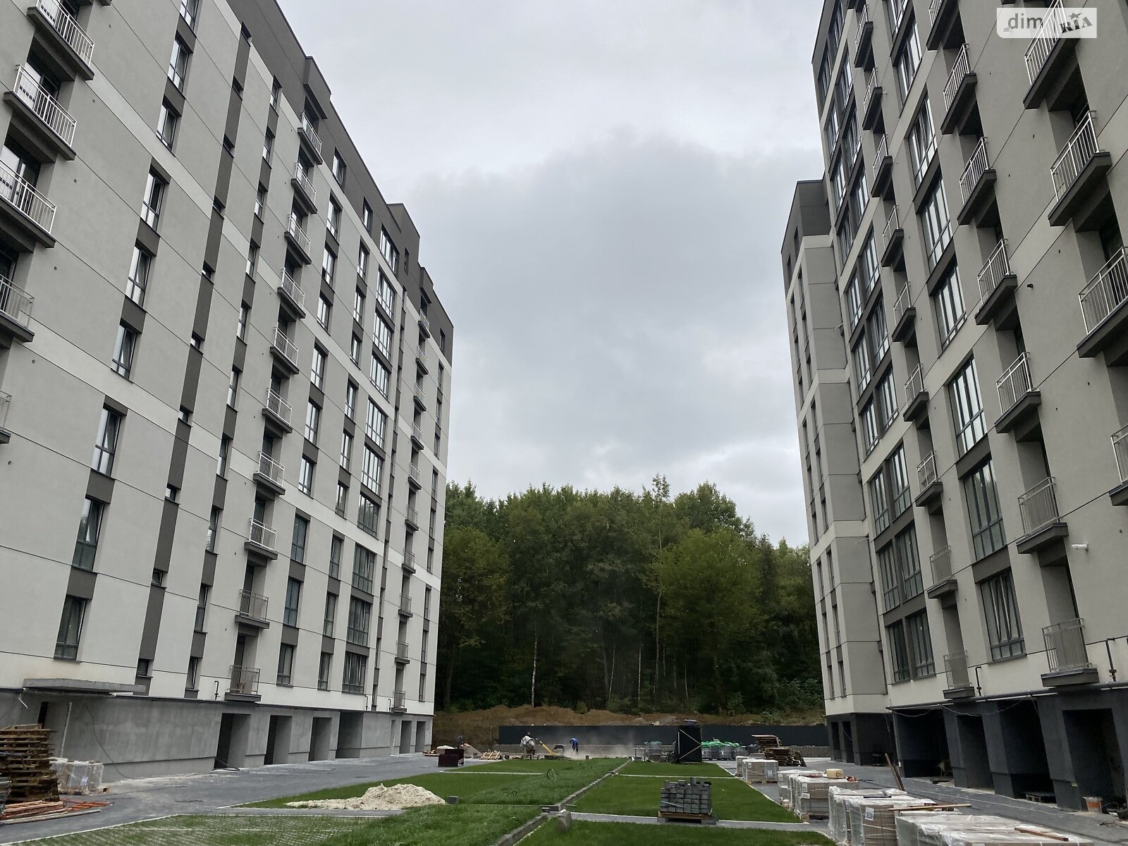 Продаж трикімнатної квартири в Івано-Франківську, на вул. Довженка О. 31В, район Бам фото 1 Продаж трикімнатної квартири в Івано-Франківську, на вул. Довженка О. 31В, район Бам фото 1